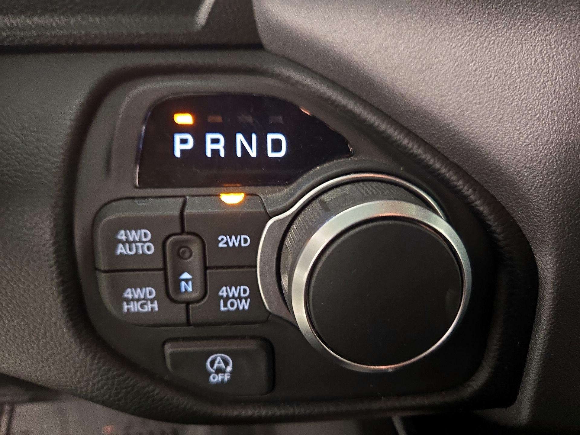 Thumbnail: 2025 RAM 1500 - 17