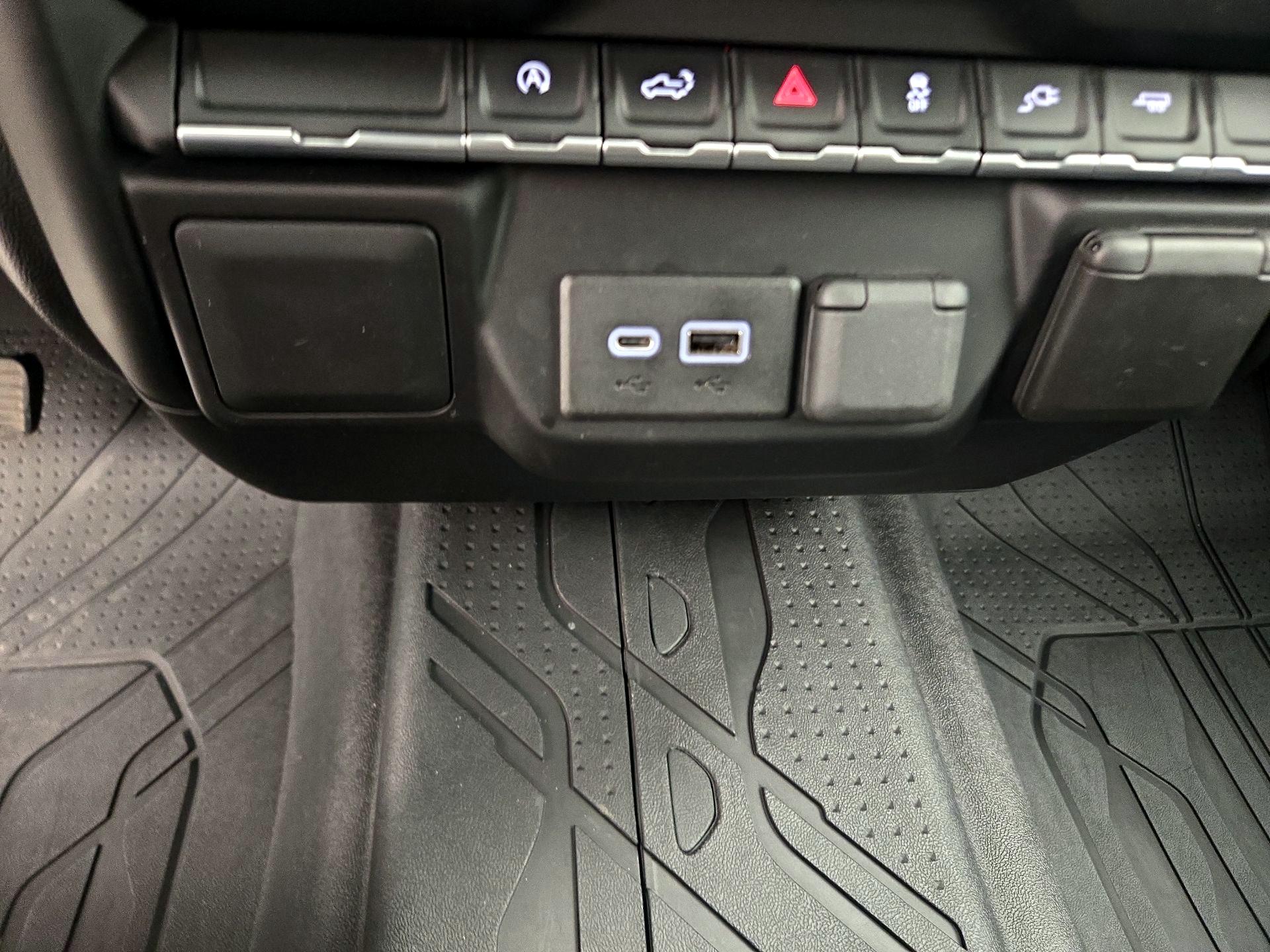 Thumbnail: 2022 Chevrolet Silverado 1500 - 18