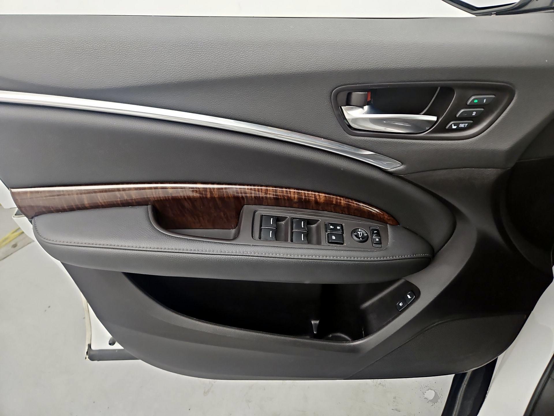 Thumbnail: 2020 Acura MDX - 12