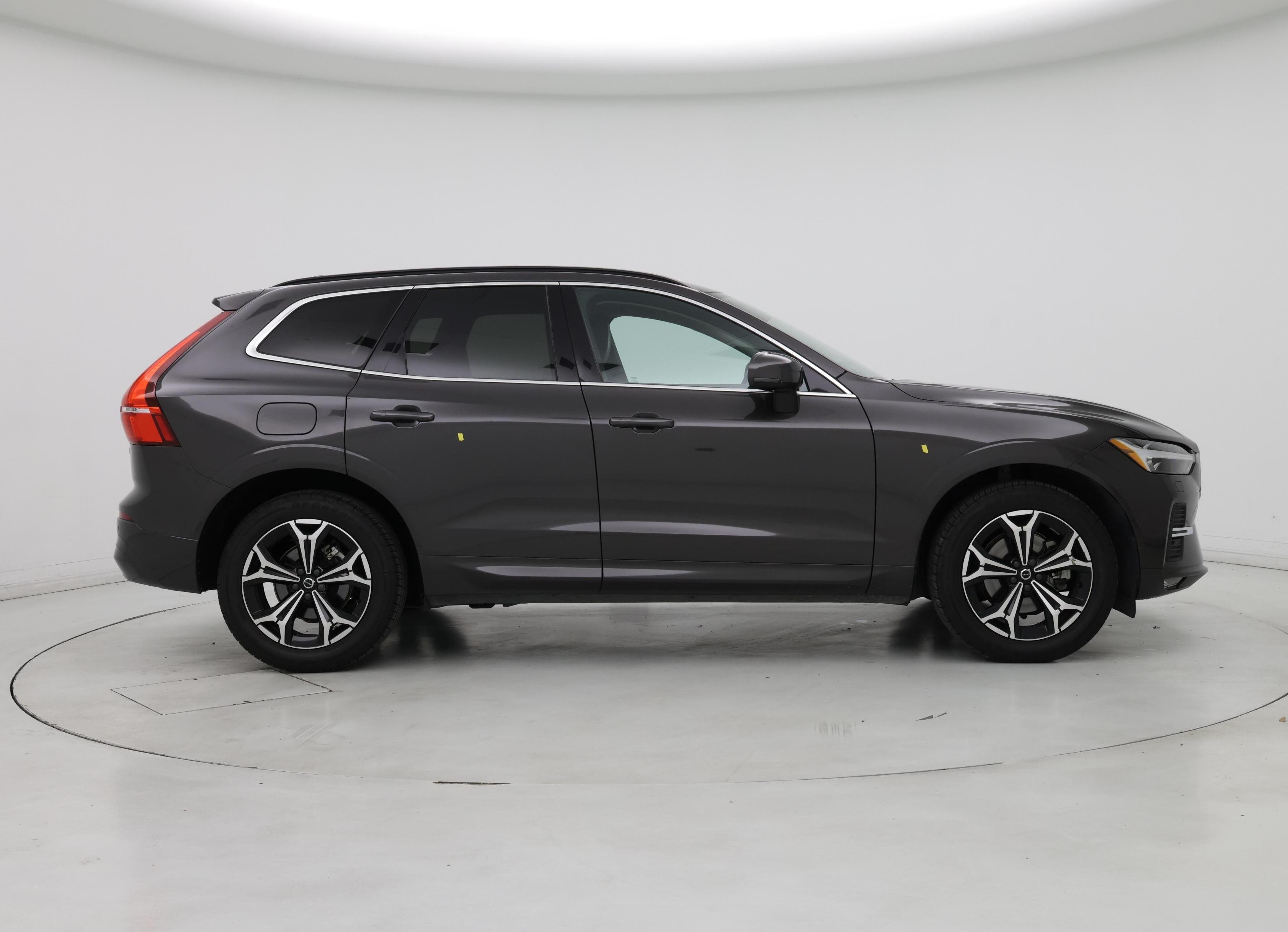 Thumbnail: 2022 Volvo XC60 - 7