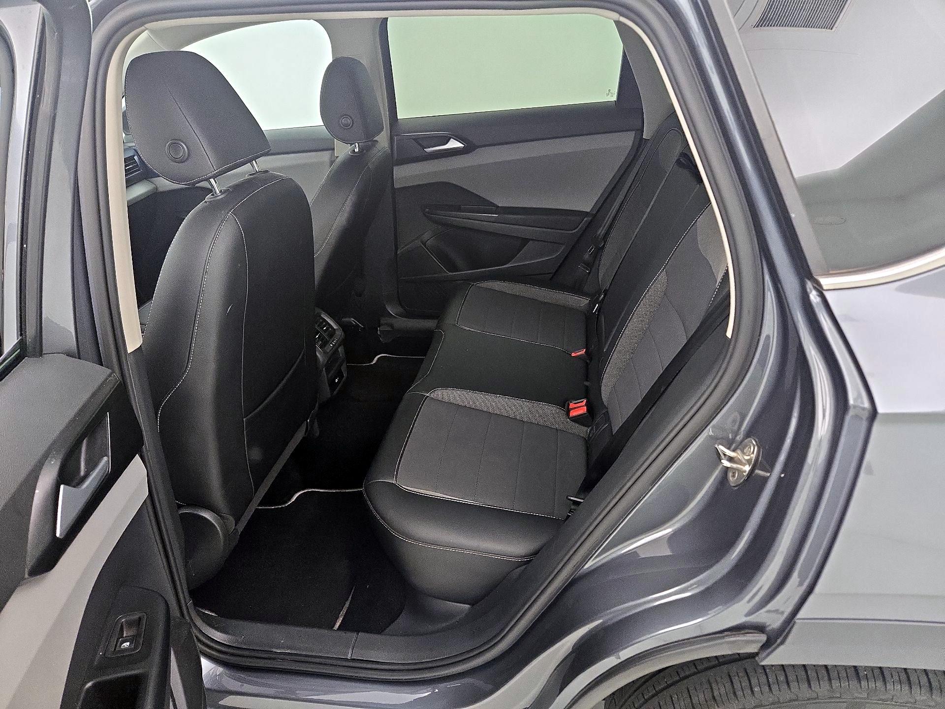 Thumbnail: 2022 Volkswagen Taos - 19