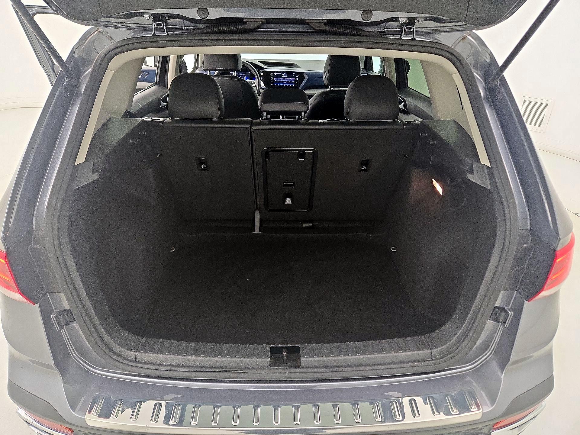 Thumbnail: 2022 Volkswagen Taos - 20