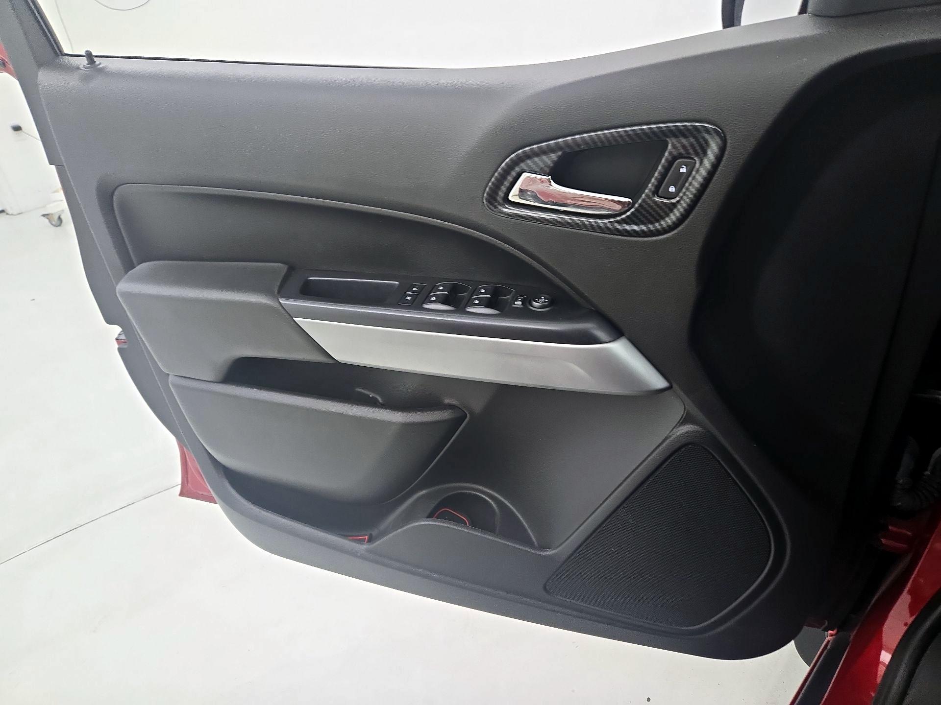 Thumbnail: 2016 Chevrolet Colorado - 12