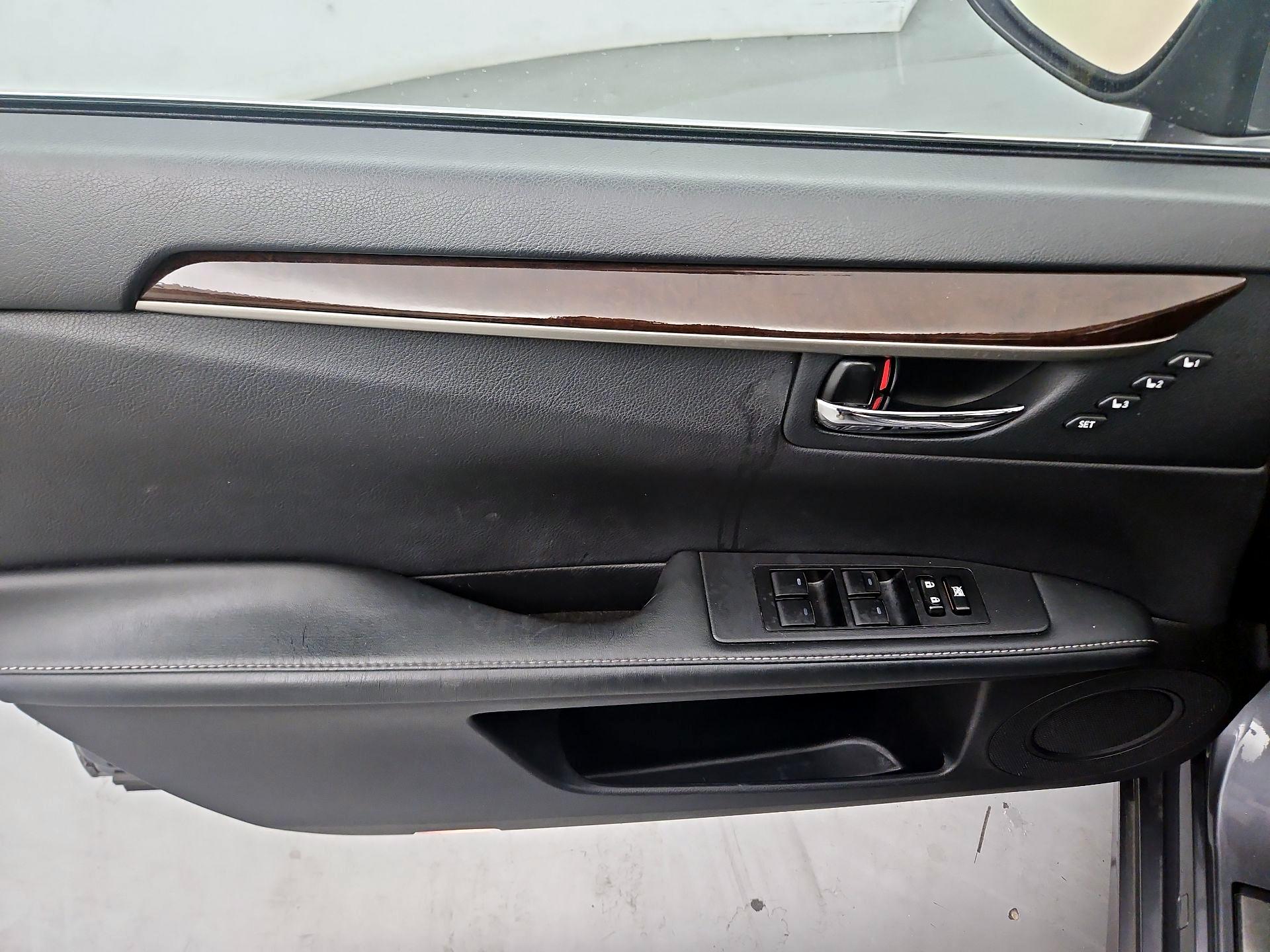 Thumbnail: 2014 Lexus ES - 12