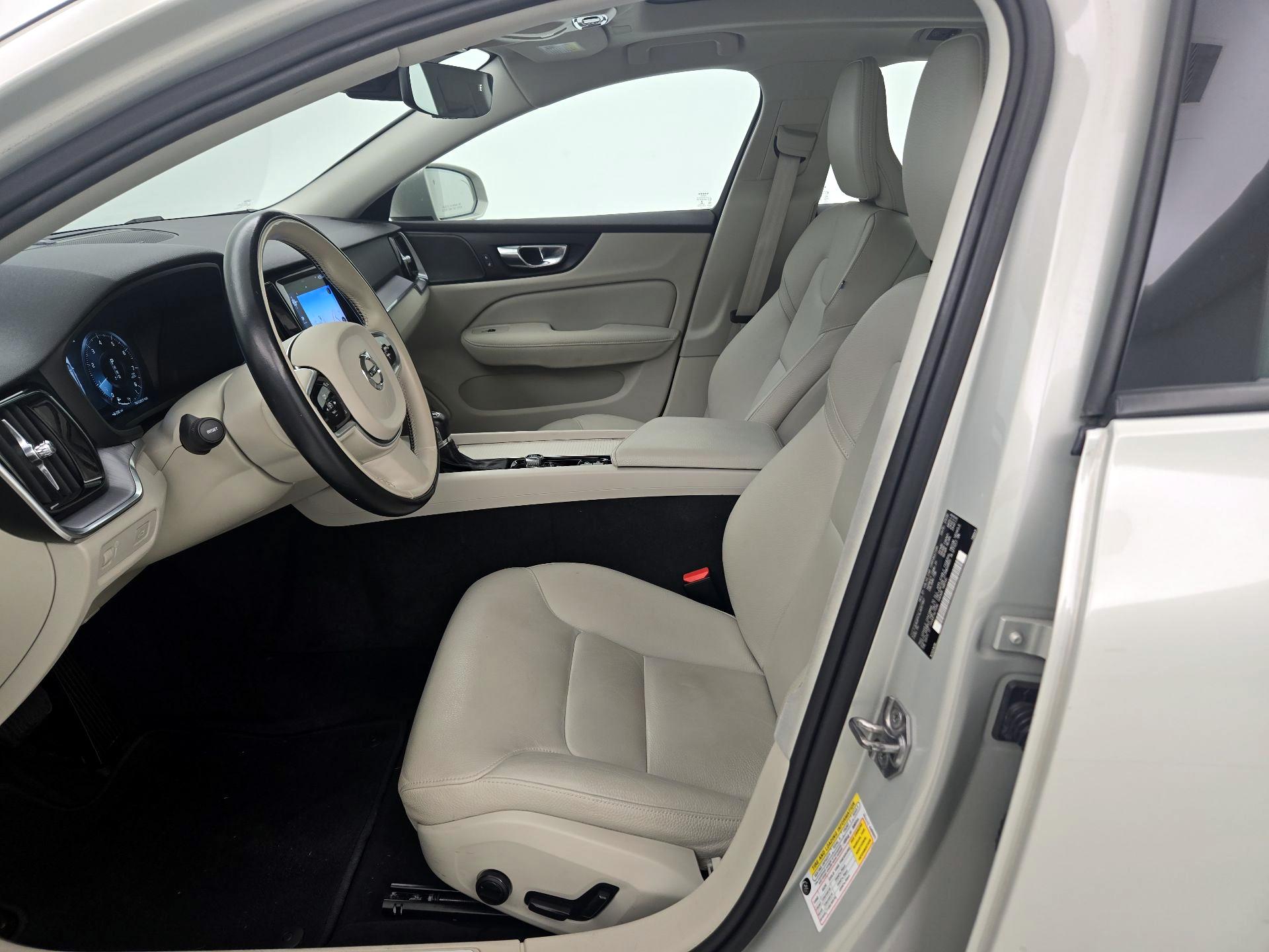 Thumbnail: 2020 Volvo S60 - 11