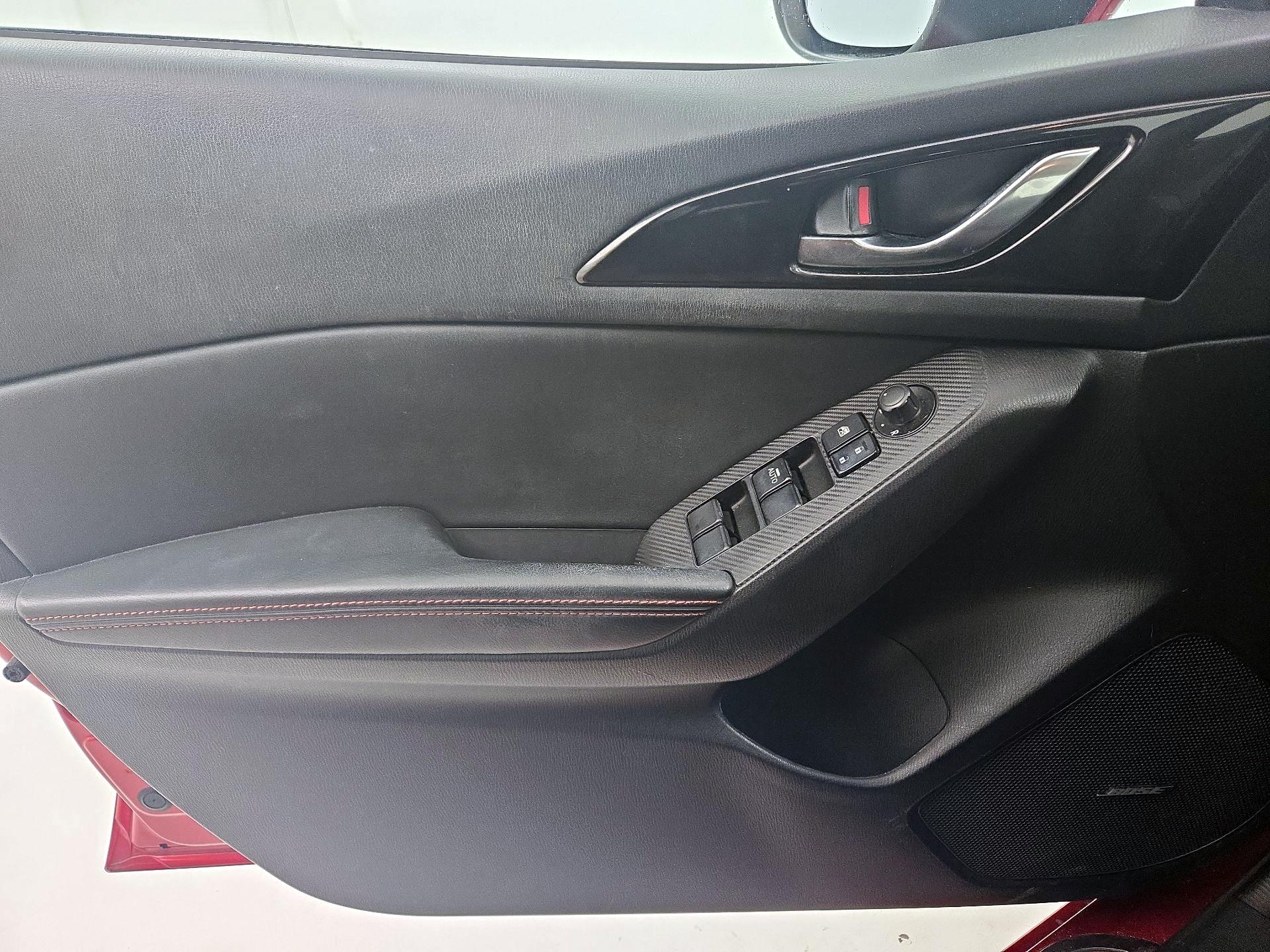 Thumbnail: 2016 Mazda Mazda3 - 12