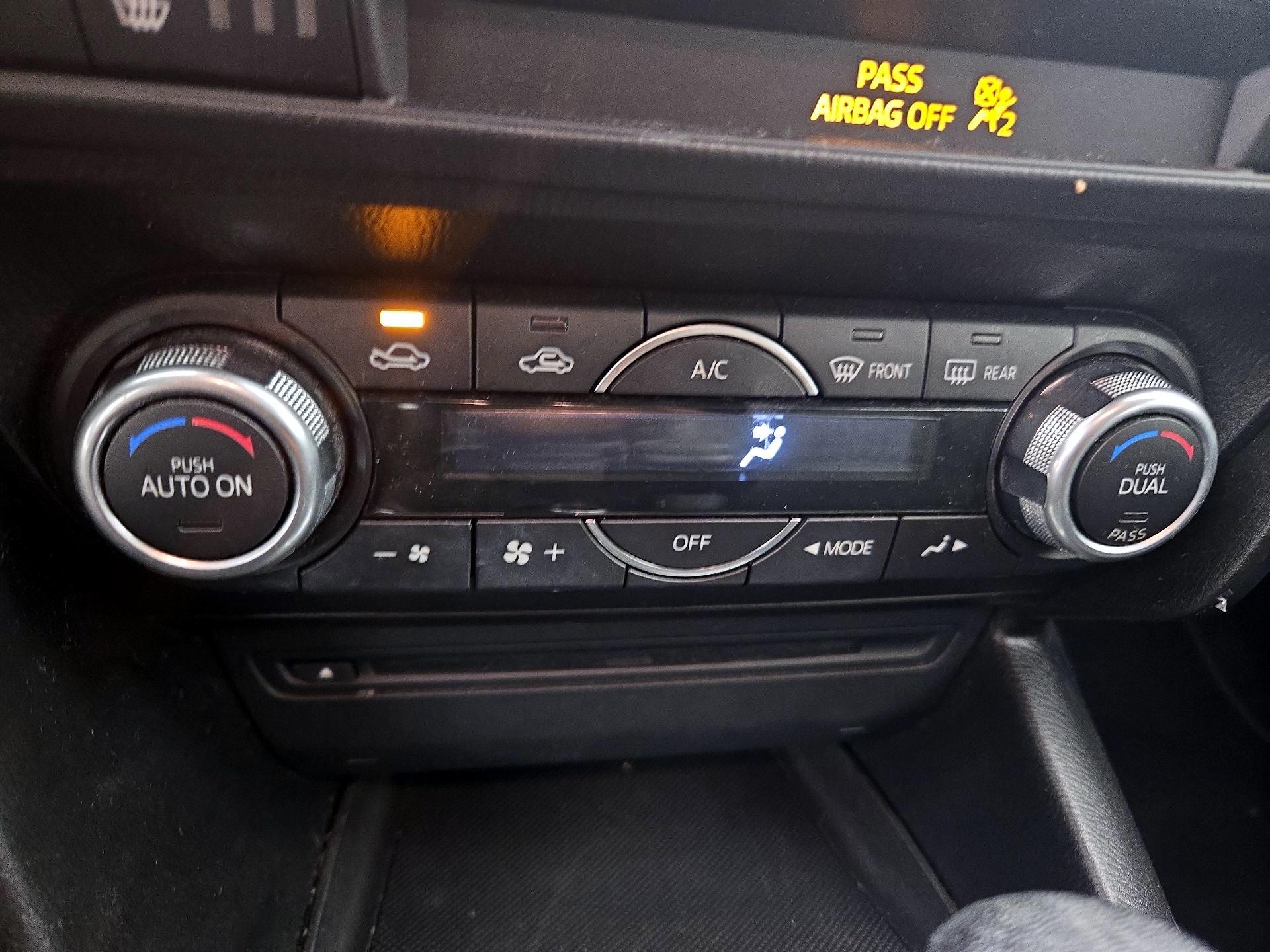 Thumbnail: 2016 Mazda Mazda3 - 17