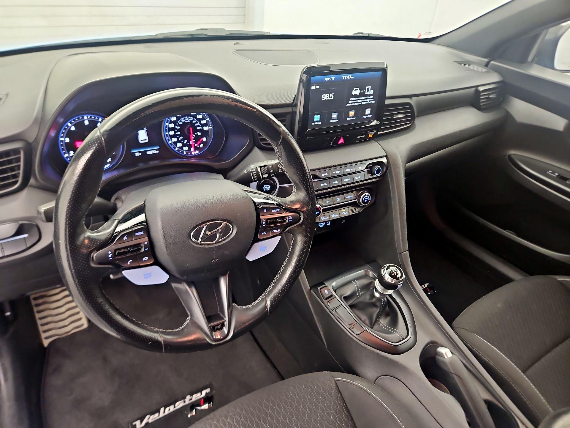 Thumbnail: 2019 Hyundai Veloster - 9