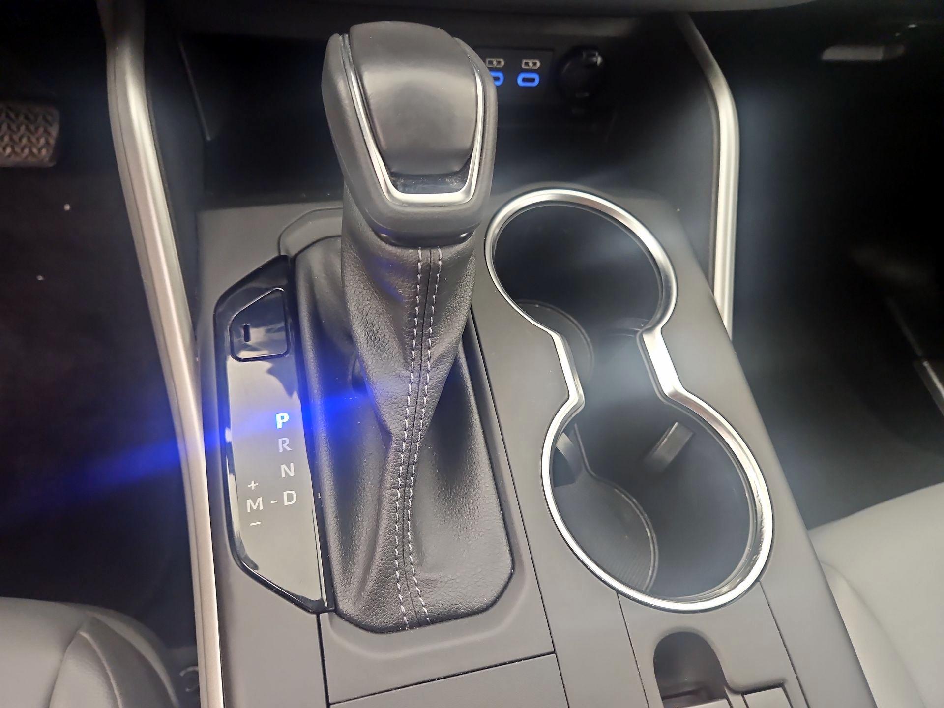 Thumbnail: 2022 Toyota Highlander - 17