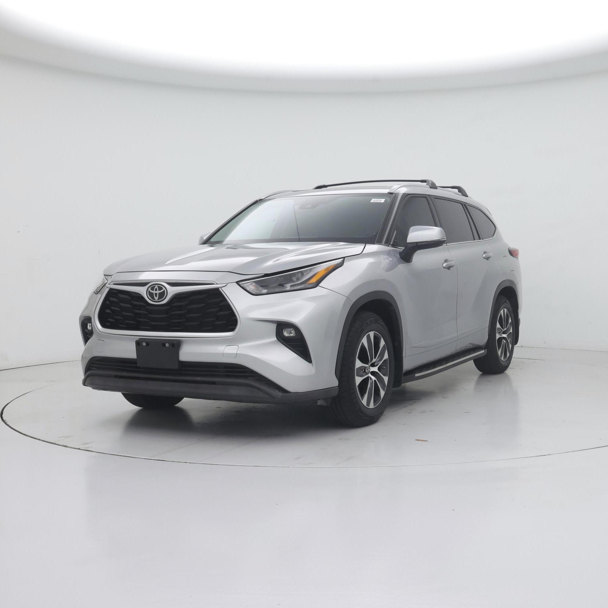 Thumbnail: 2022 Toyota Highlander - 4