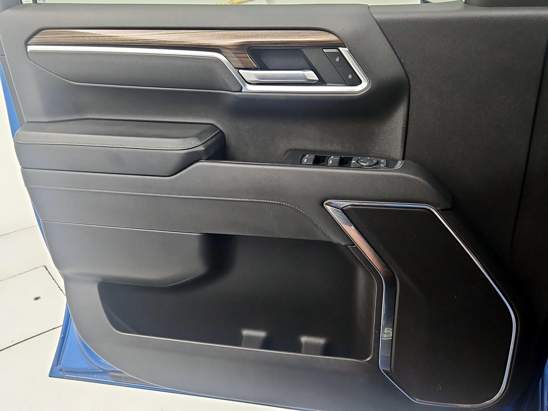 Thumbnail: 2023 Chevrolet Silverado 1500 - 12