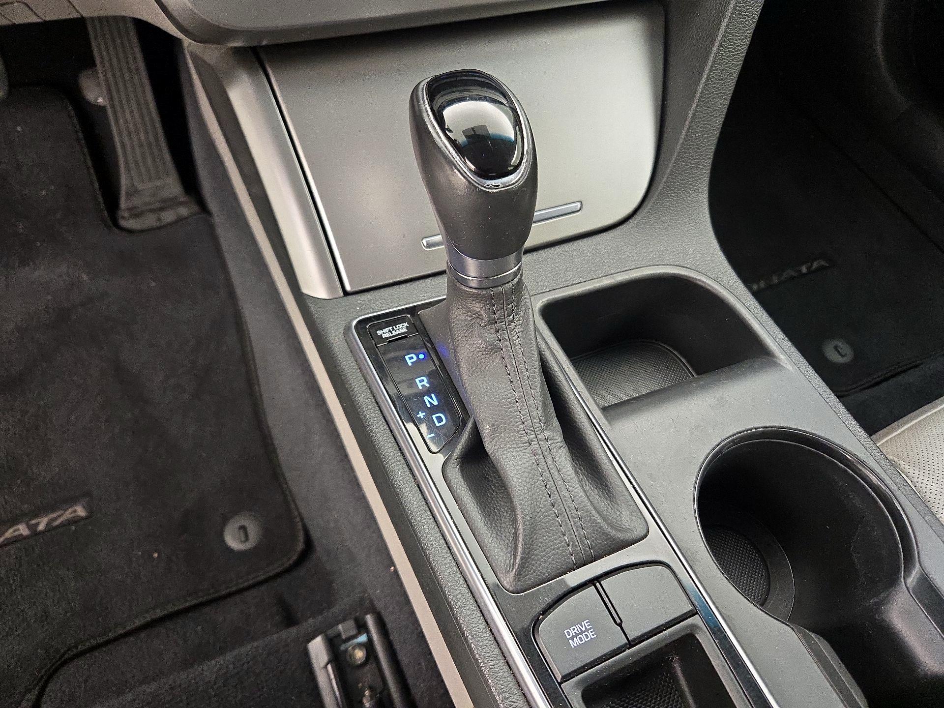 Thumbnail: 2015 Hyundai Sonata - 17