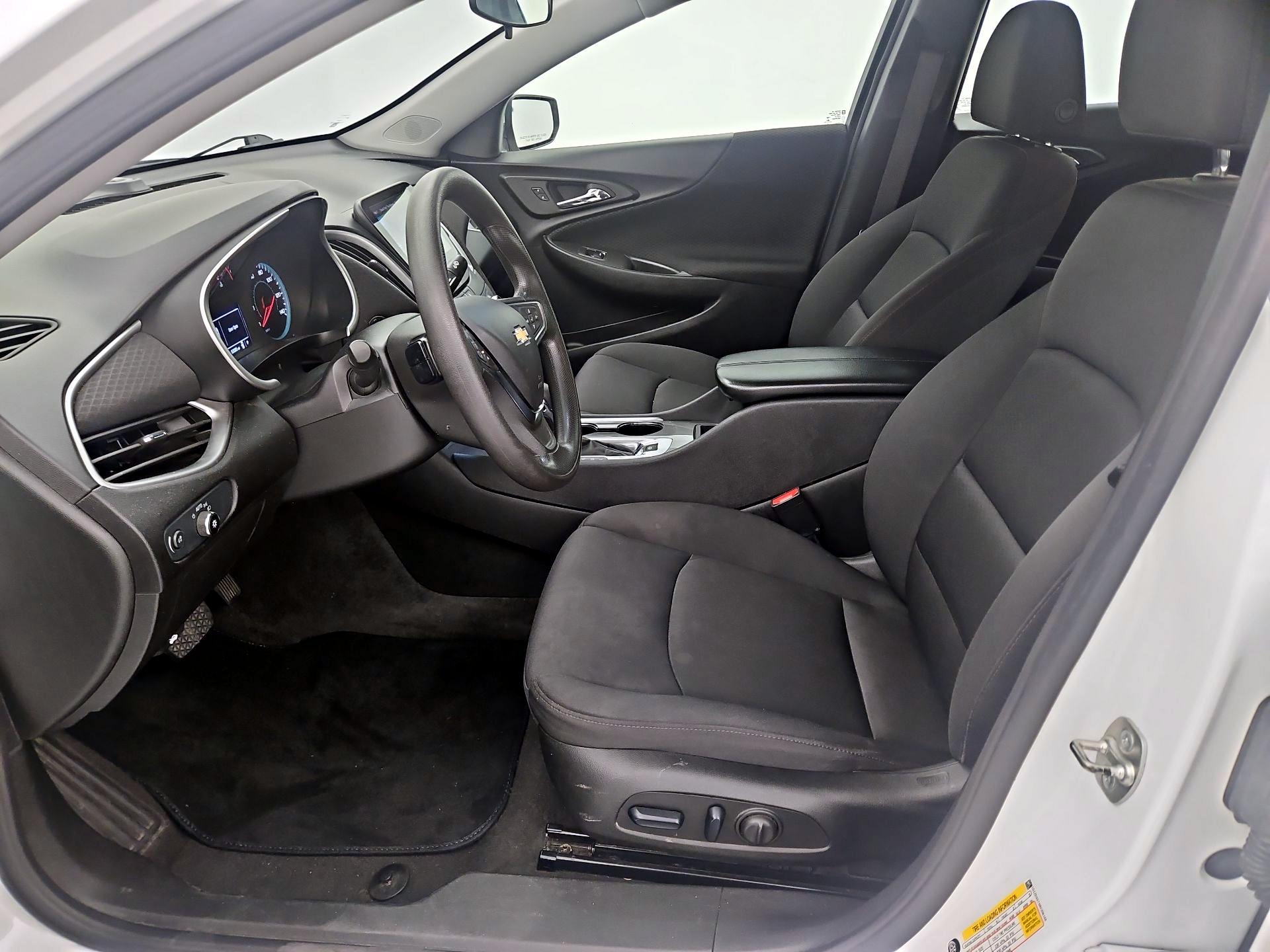 Thumbnail: 2024 Chevrolet Malibu - 11