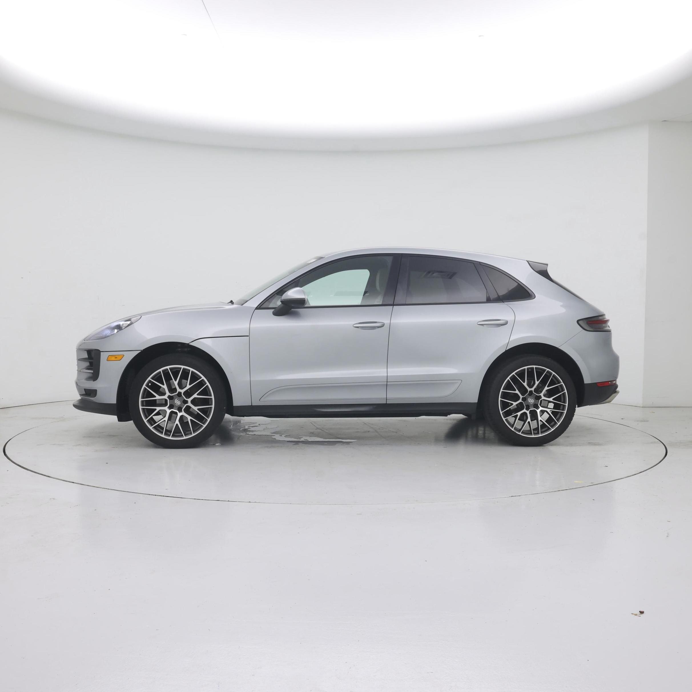 Thumbnail: 2020 Porsche Macan - 3