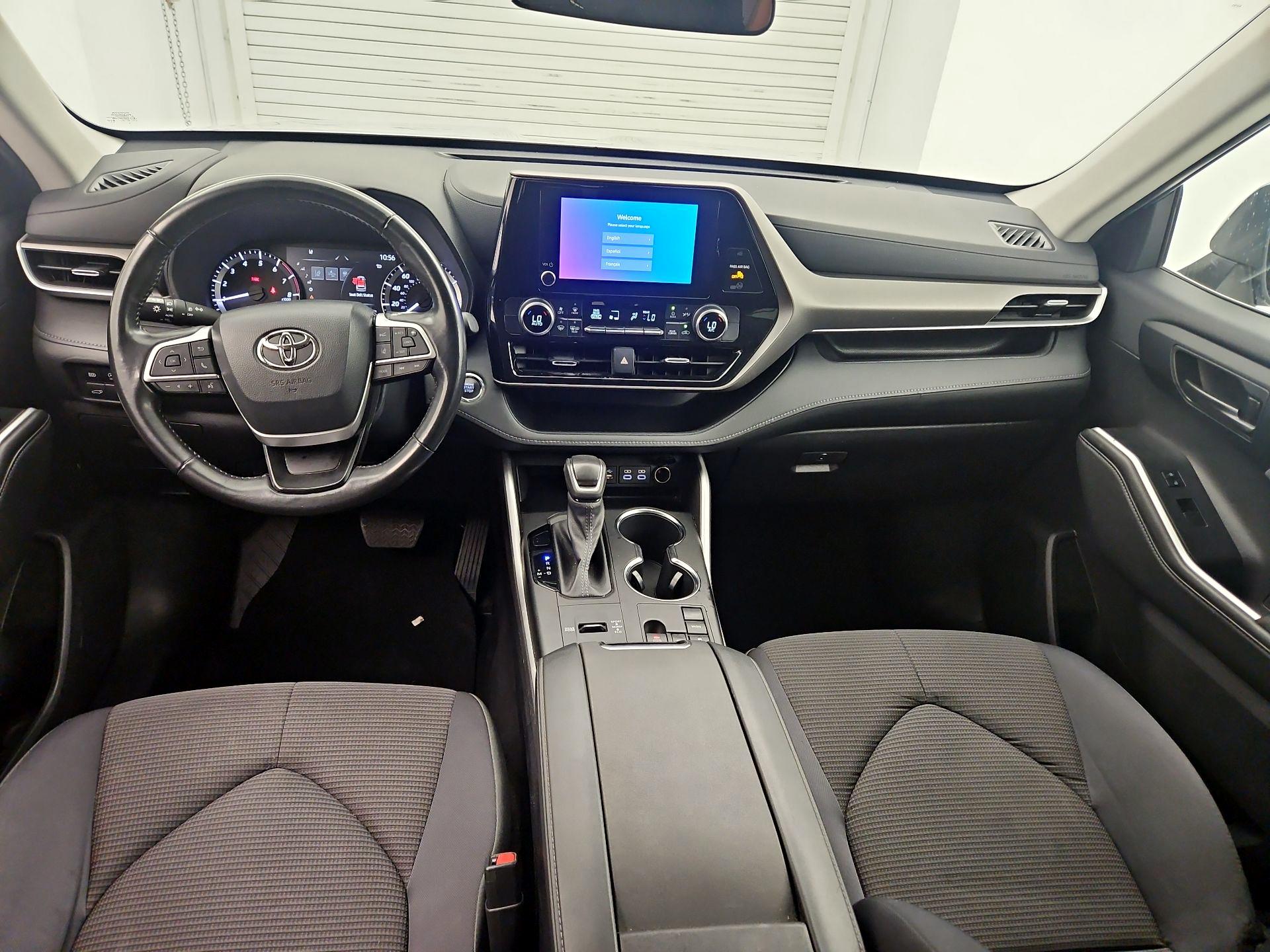 Thumbnail: 2023 Toyota Highlander - 9