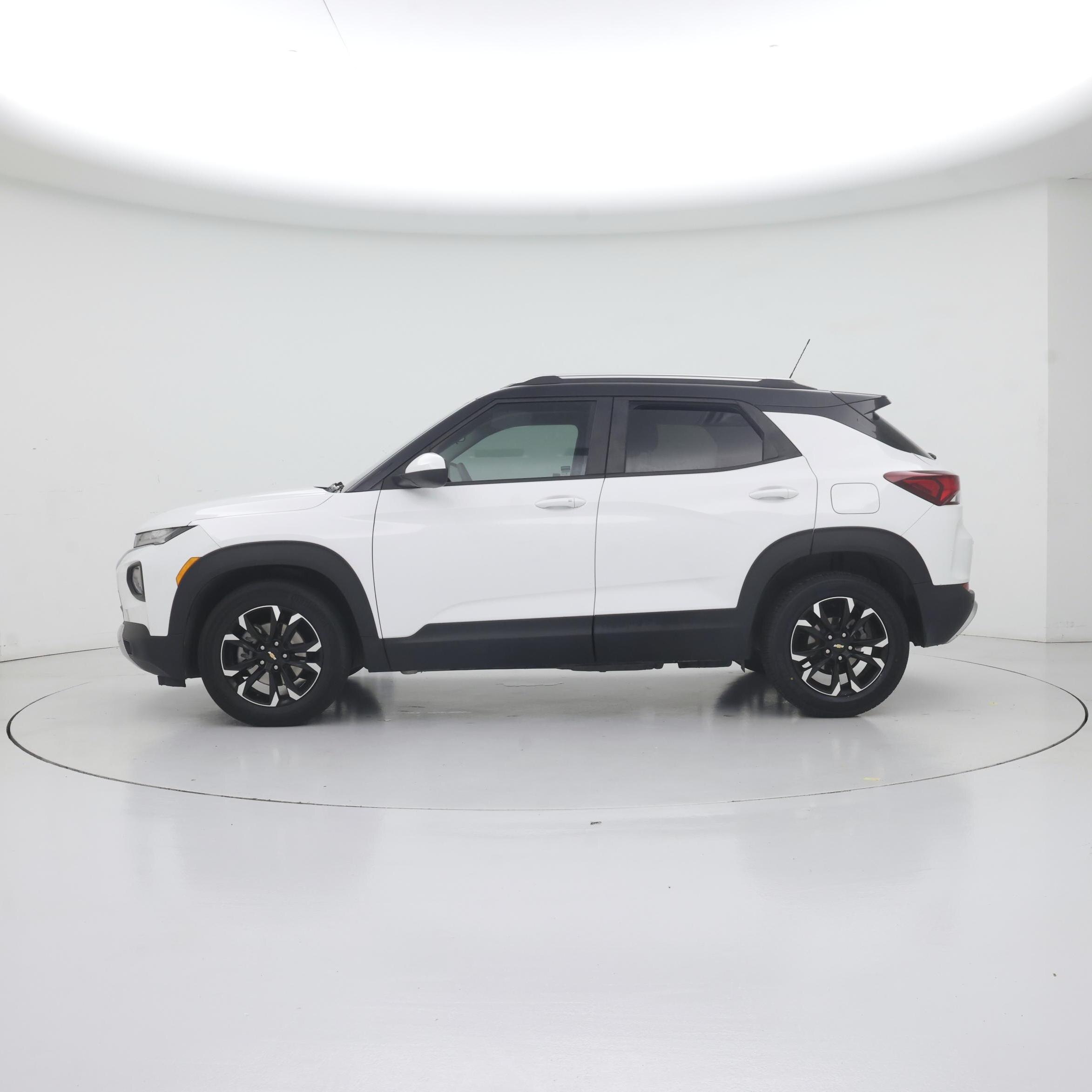 Thumbnail: 2022 Chevrolet TrailBlazer - 3