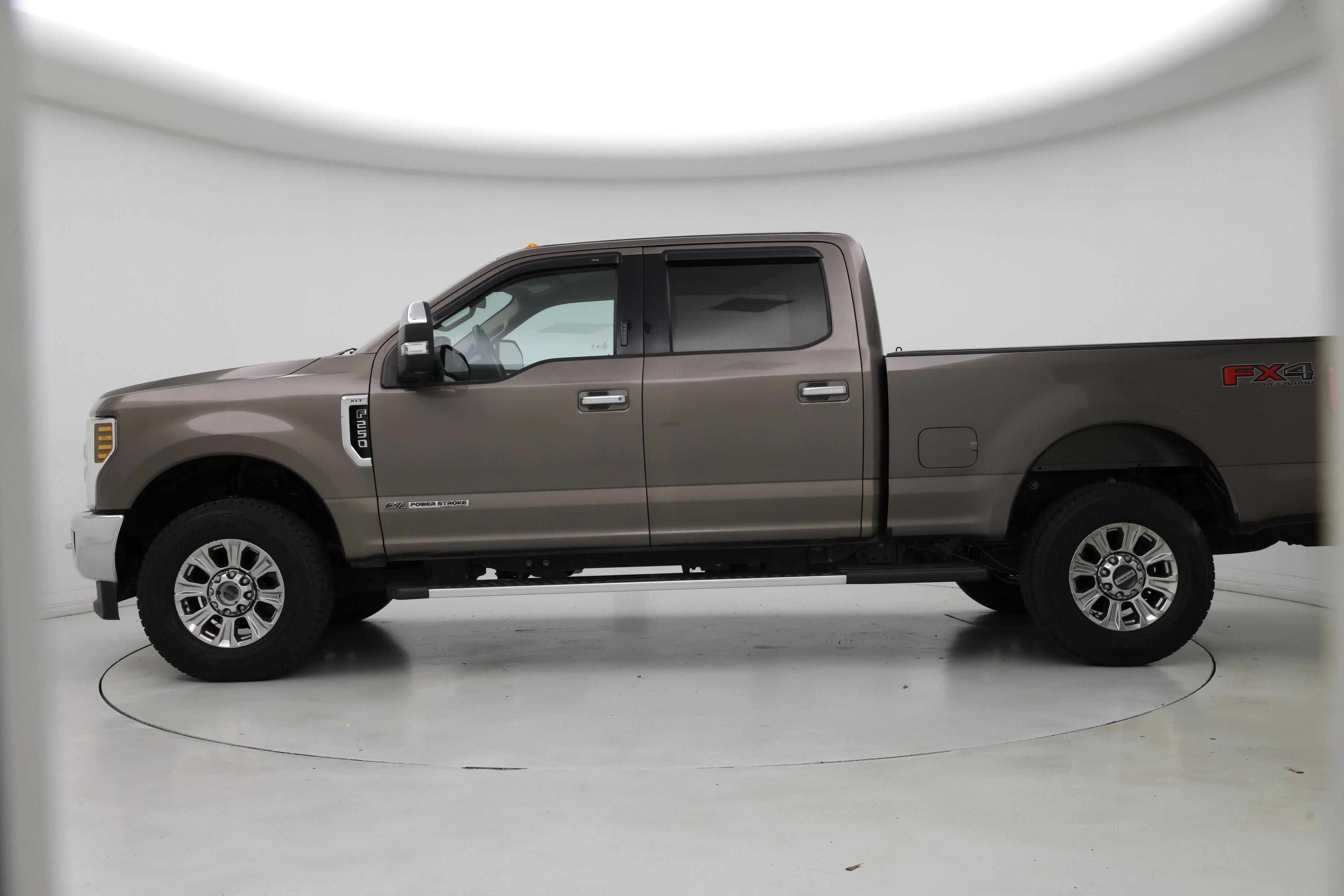 Thumbnail: 2019 Ford F-250 - 3