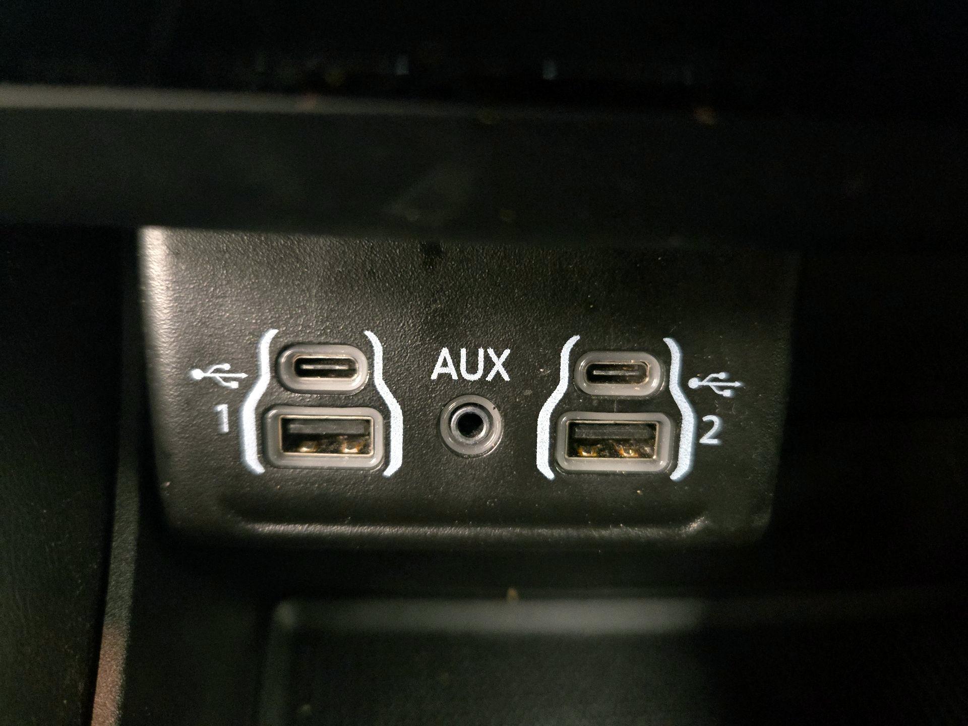 Thumbnail: 2022 Dodge Durango - 18