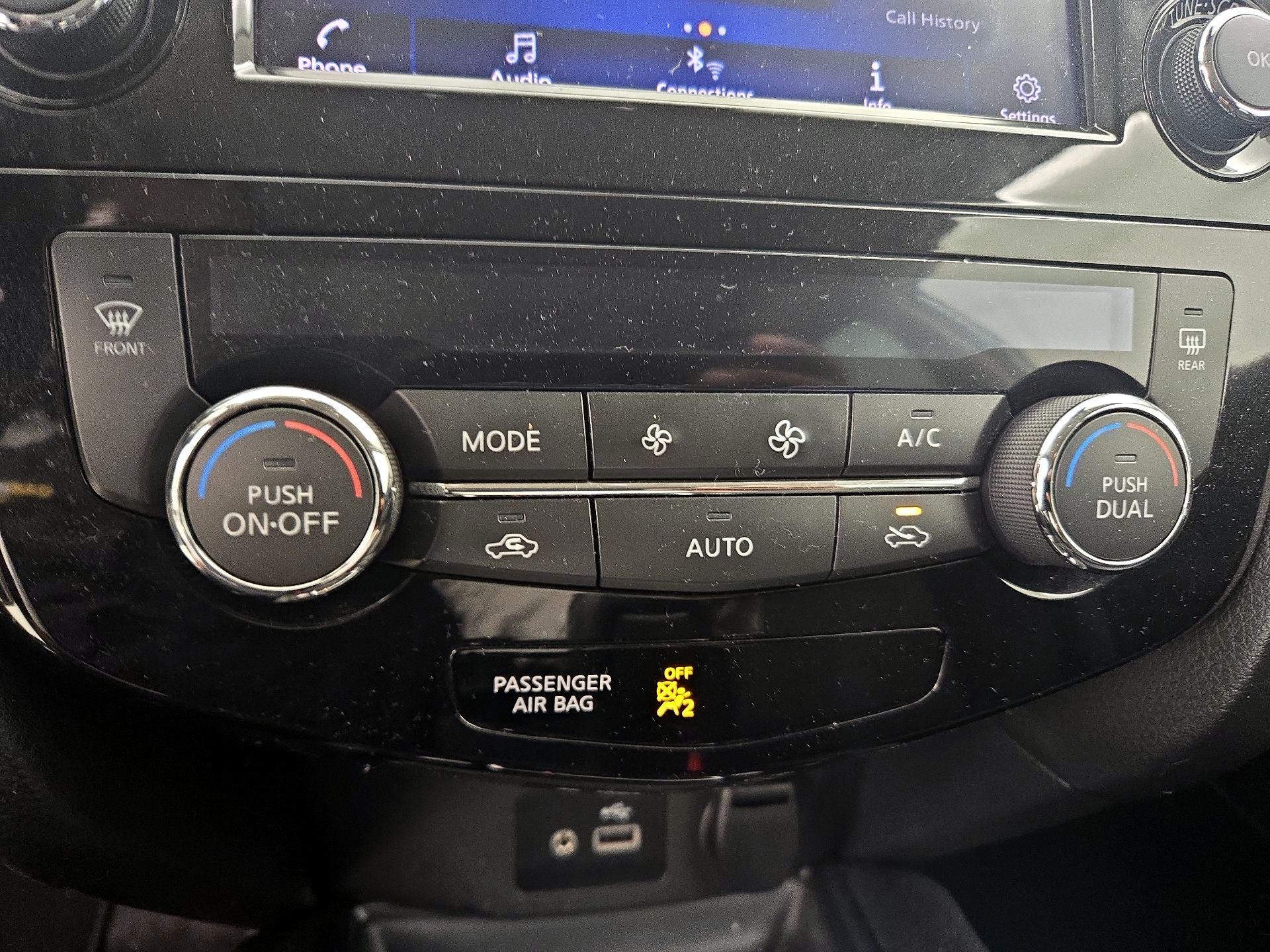 Thumbnail: 2020 Nissan Rogue - 16