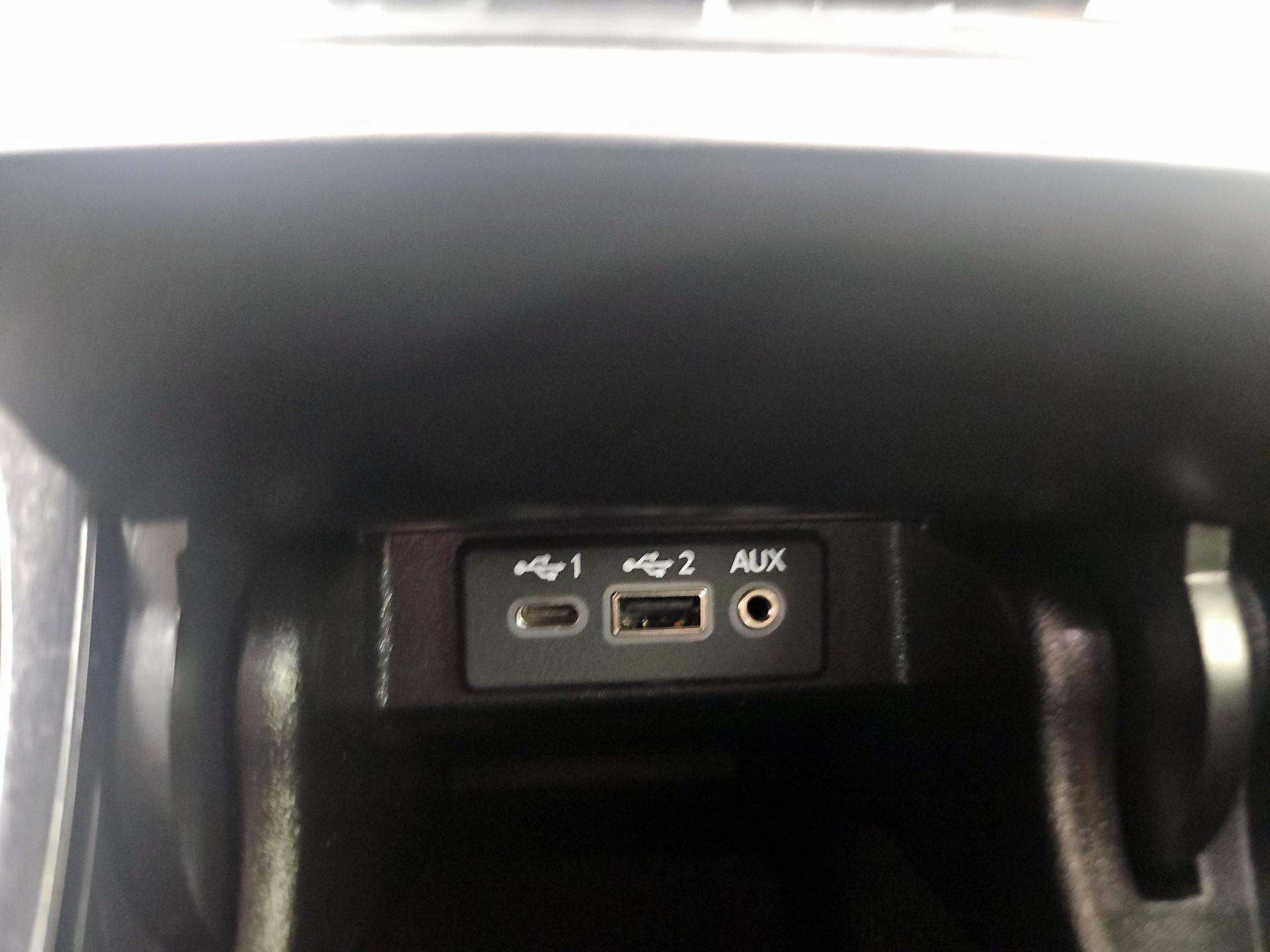 Thumbnail: 2021 Nissan Maxima - 18