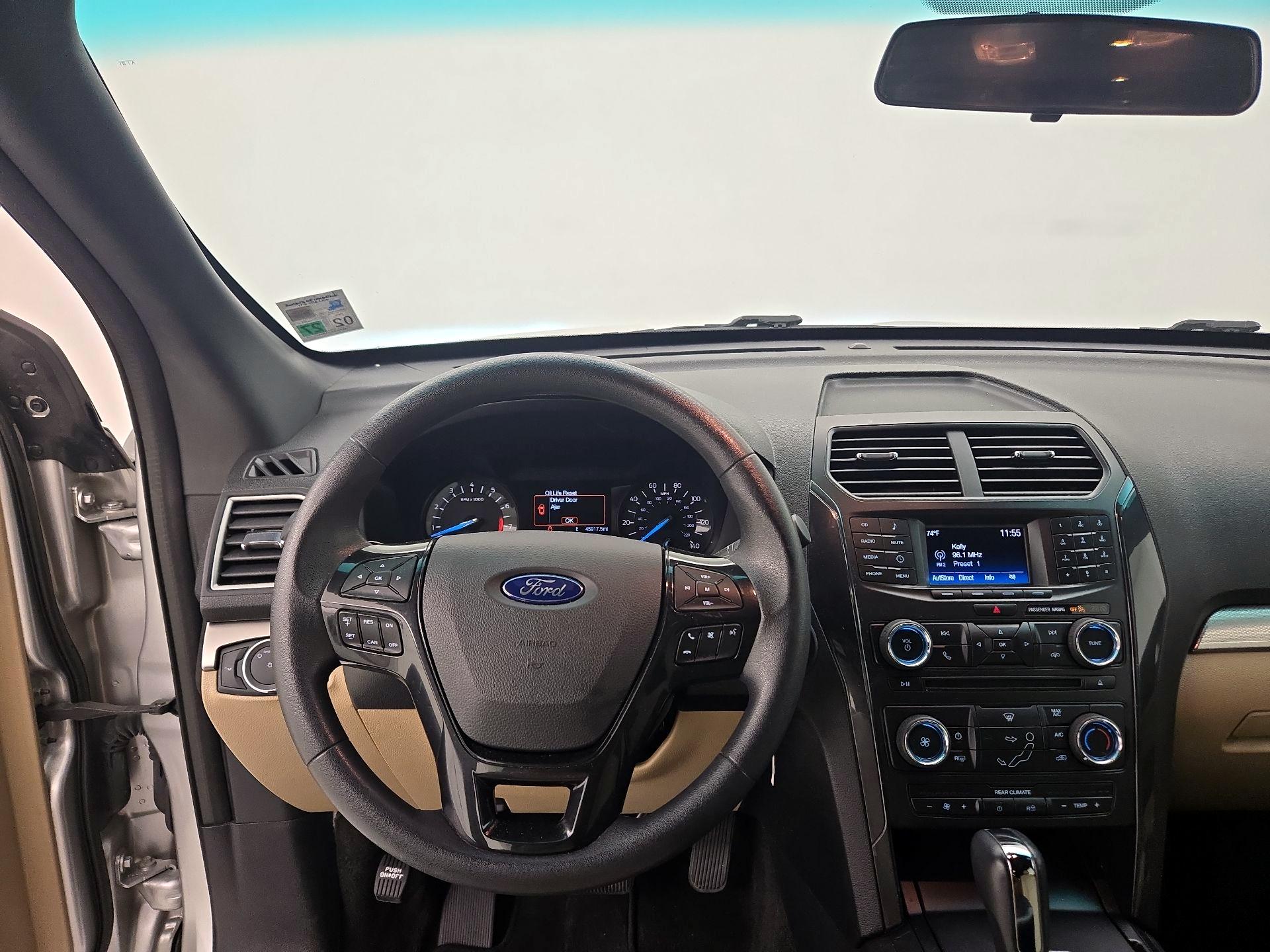 Thumbnail: 2016 Ford Explorer - 10