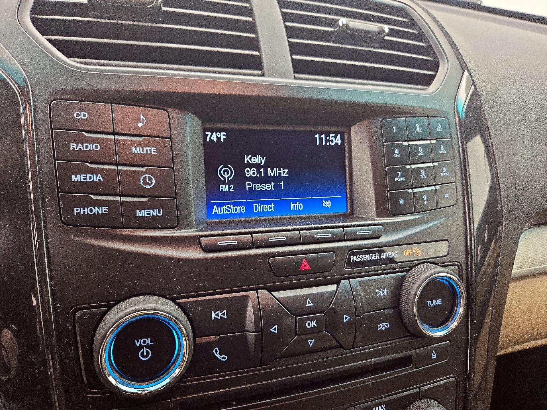 Thumbnail: 2016 Ford Explorer - 15