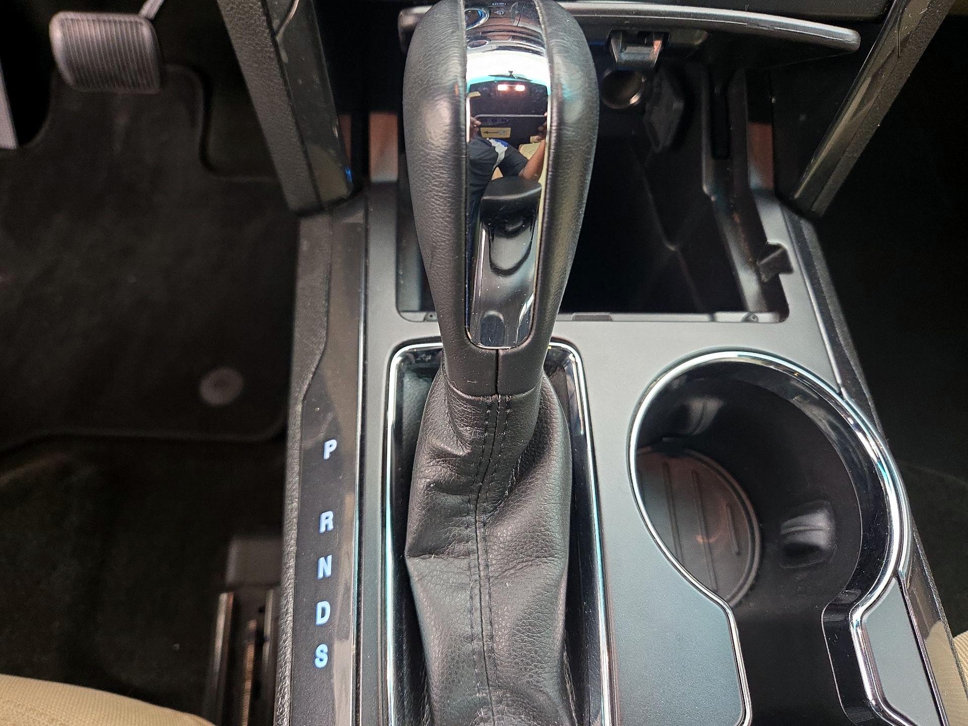 Thumbnail: 2016 Ford Explorer - 17