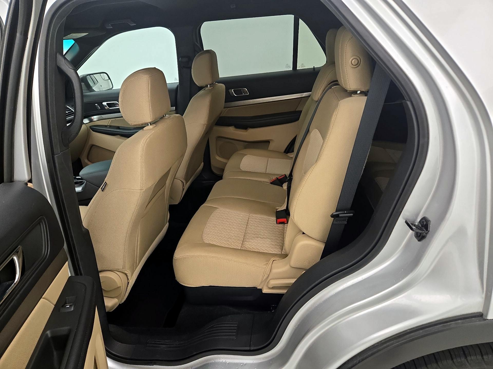 Thumbnail: 2016 Ford Explorer - 19