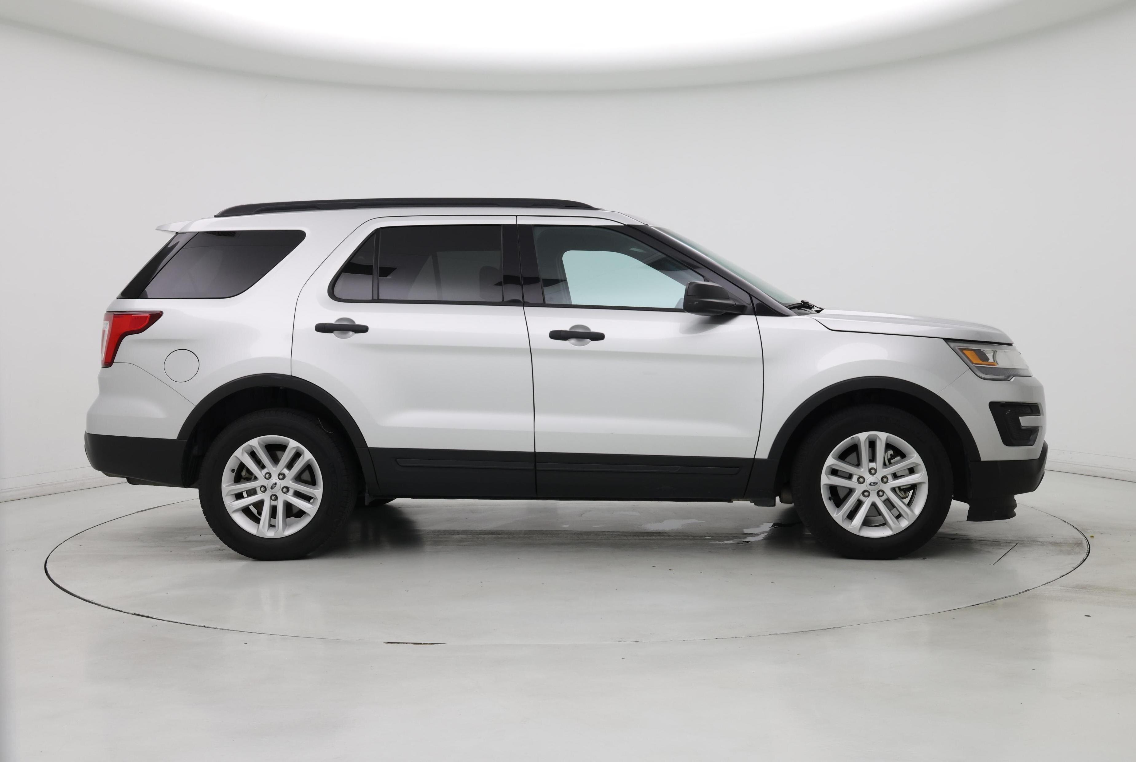 Thumbnail: 2016 Ford Explorer - 7