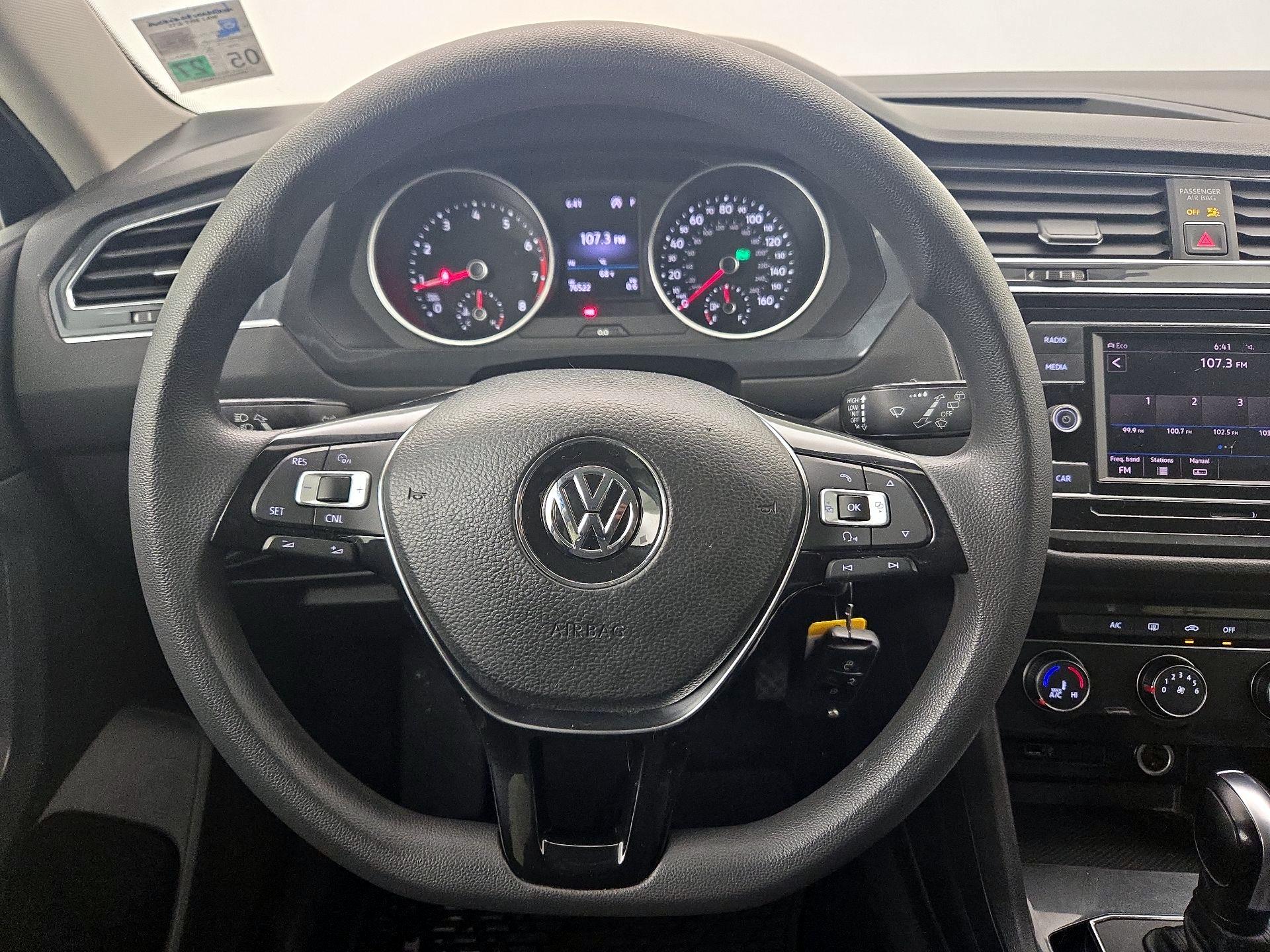 Thumbnail: 2018 Volkswagen Tiguan - 10