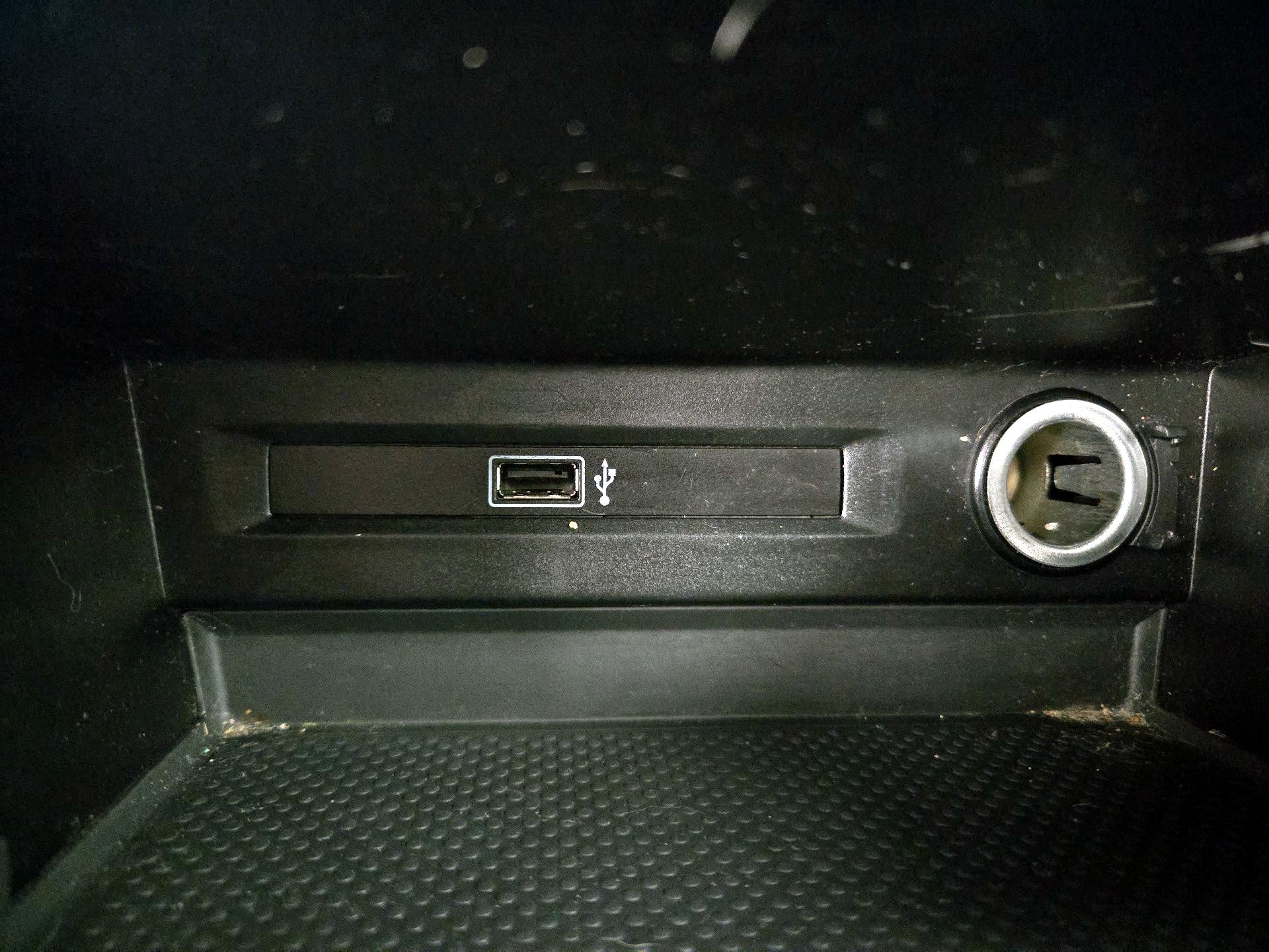 Thumbnail: 2018 Volkswagen Tiguan - 18