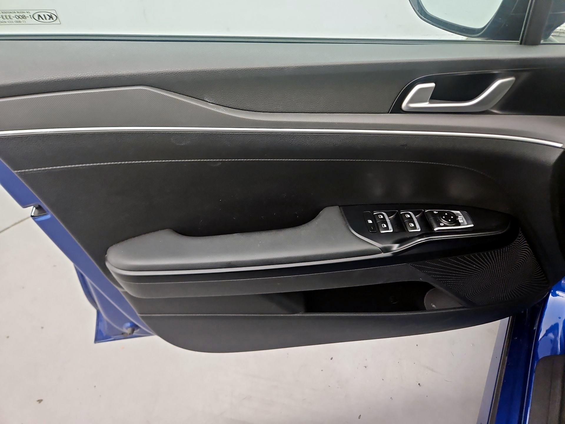 Thumbnail: 2021 Kia K5 - 10