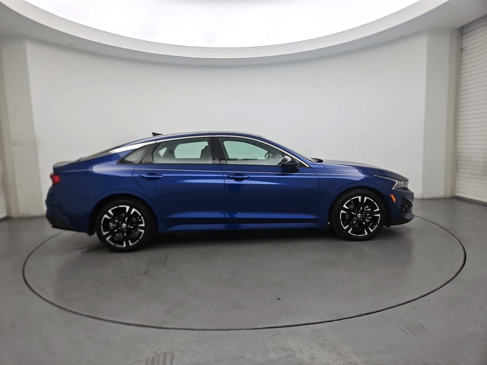 Thumbnail: 2021 Kia K5 - 4