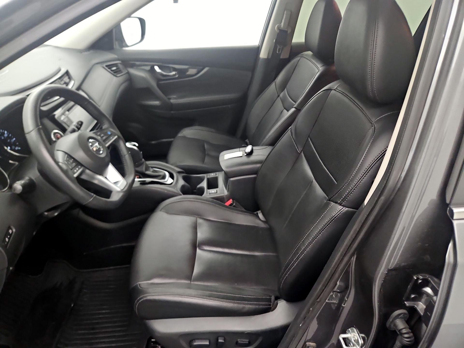 Thumbnail: 2020 Nissan Rogue - 11