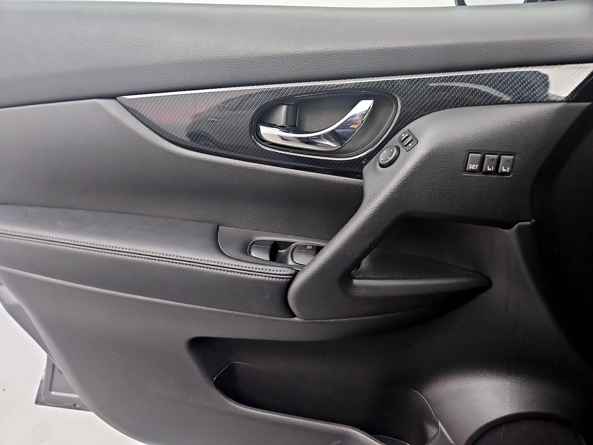 Thumbnail: 2020 Nissan Rogue - 12