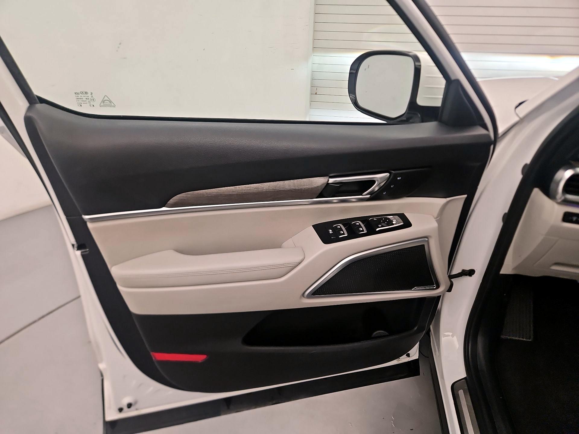 Thumbnail: 2020 Kia Telluride - 12