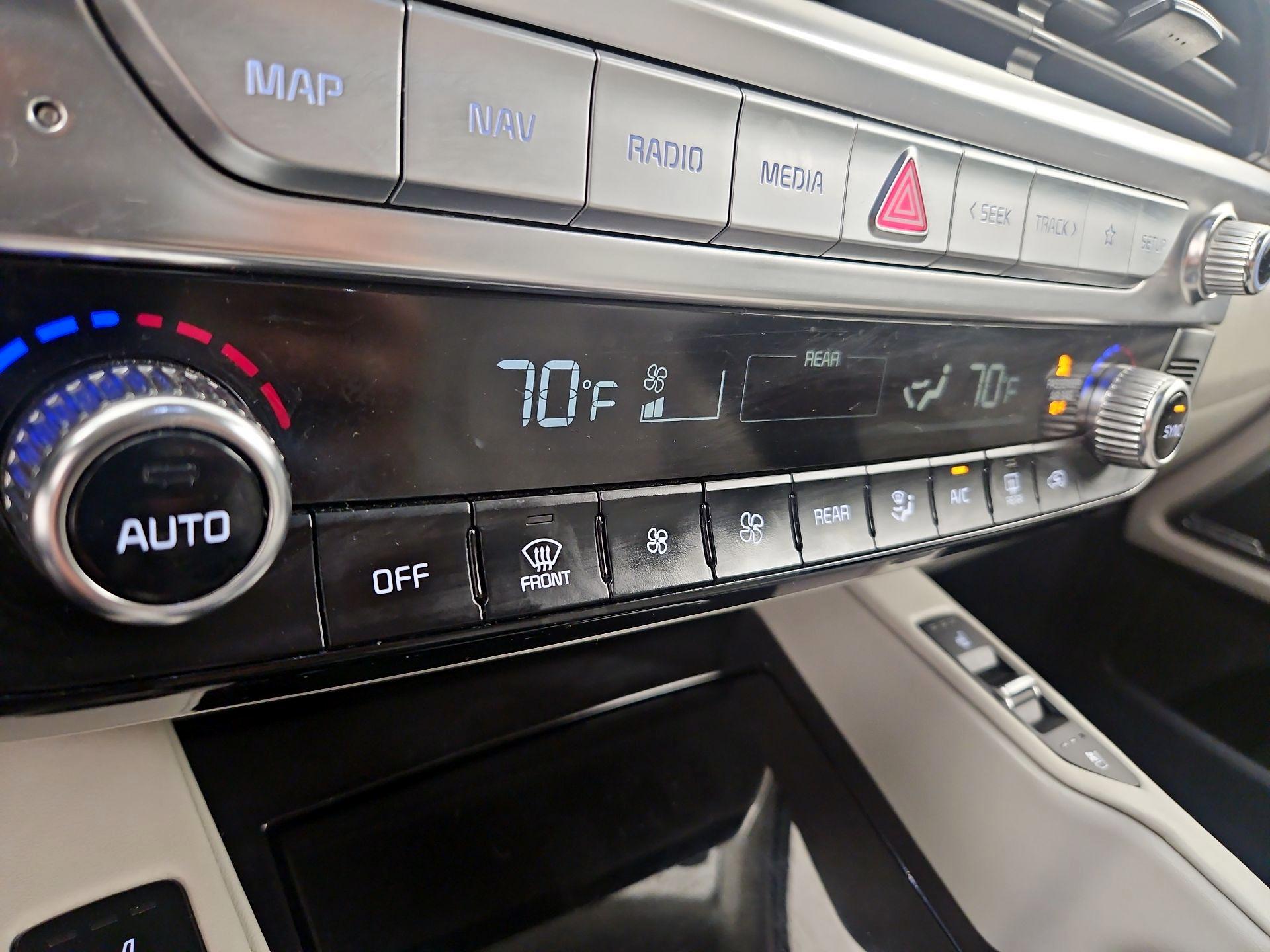 Thumbnail: 2020 Kia Telluride - 15