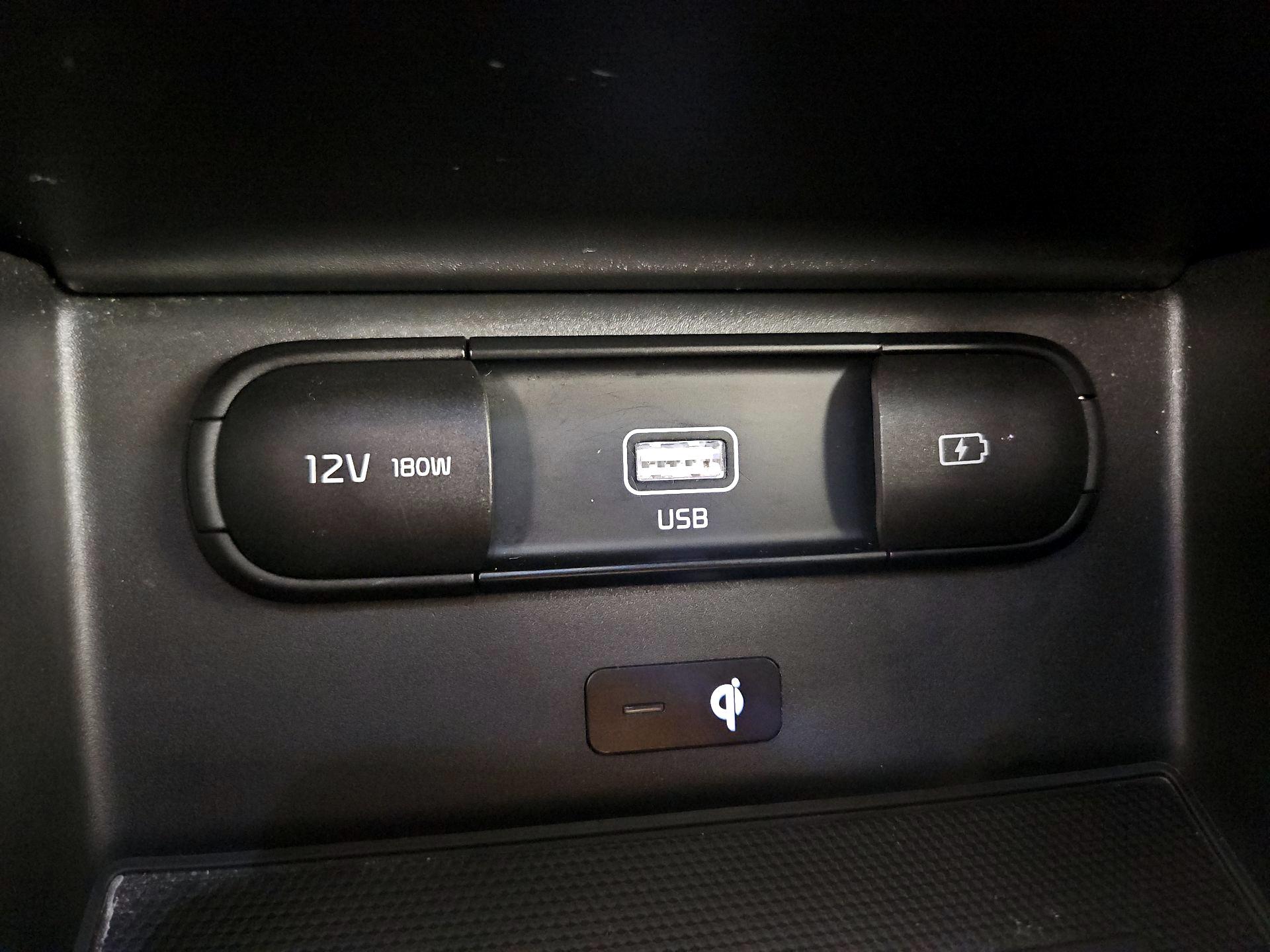 Thumbnail: 2020 Kia Telluride - 17