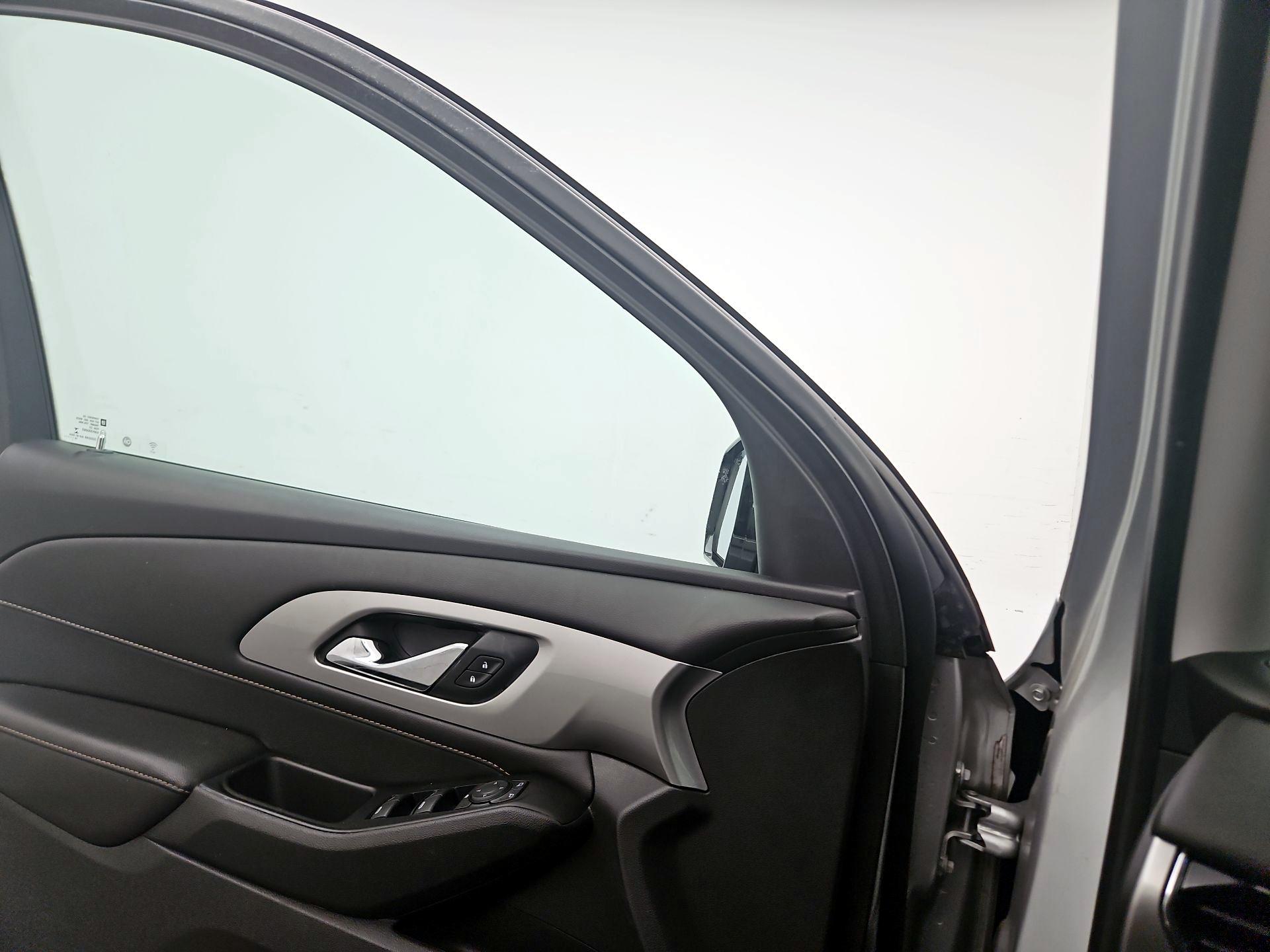 Thumbnail: 2019 Chevrolet Traverse - 12