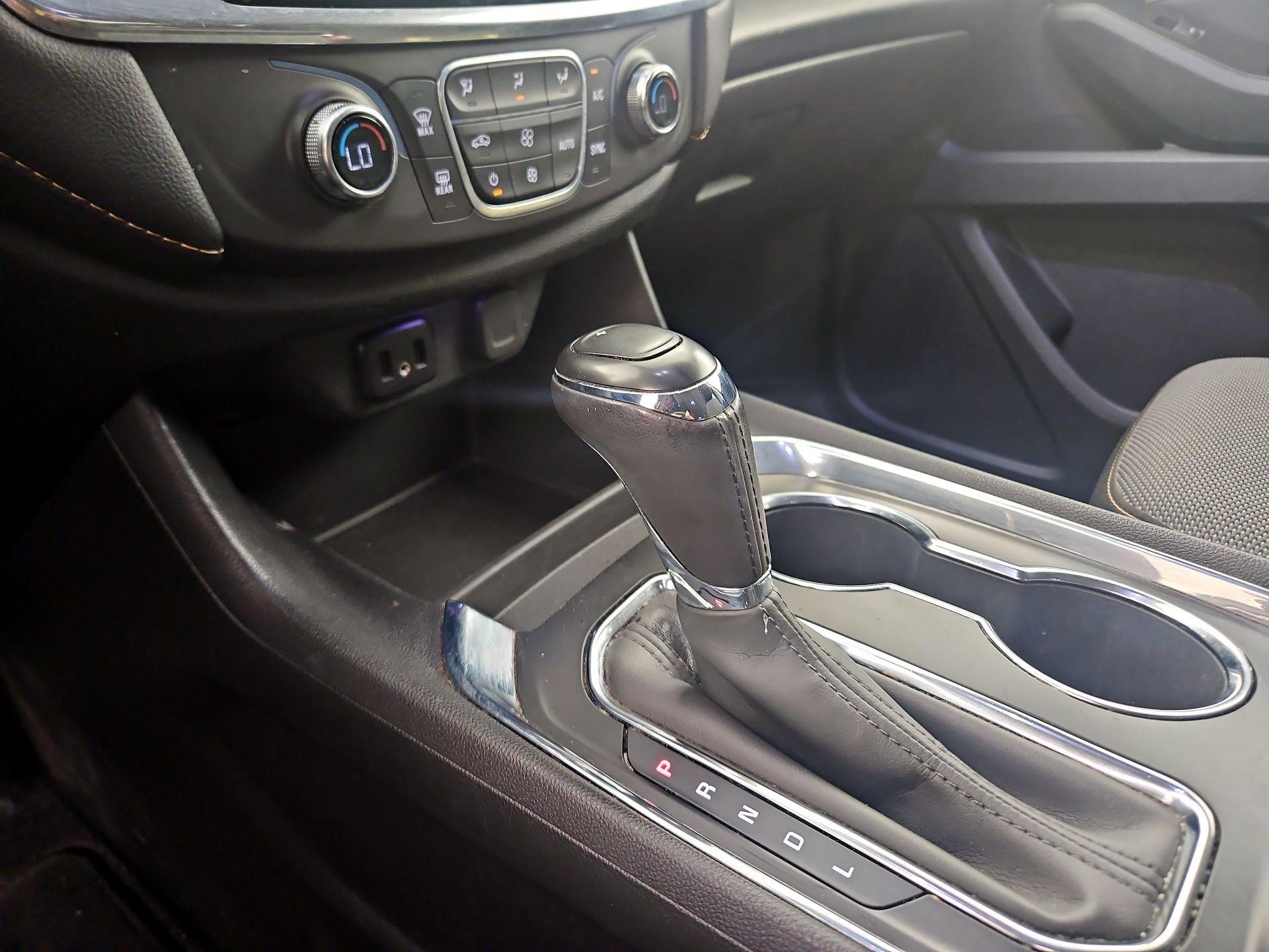 Thumbnail: 2019 Chevrolet Traverse - 15