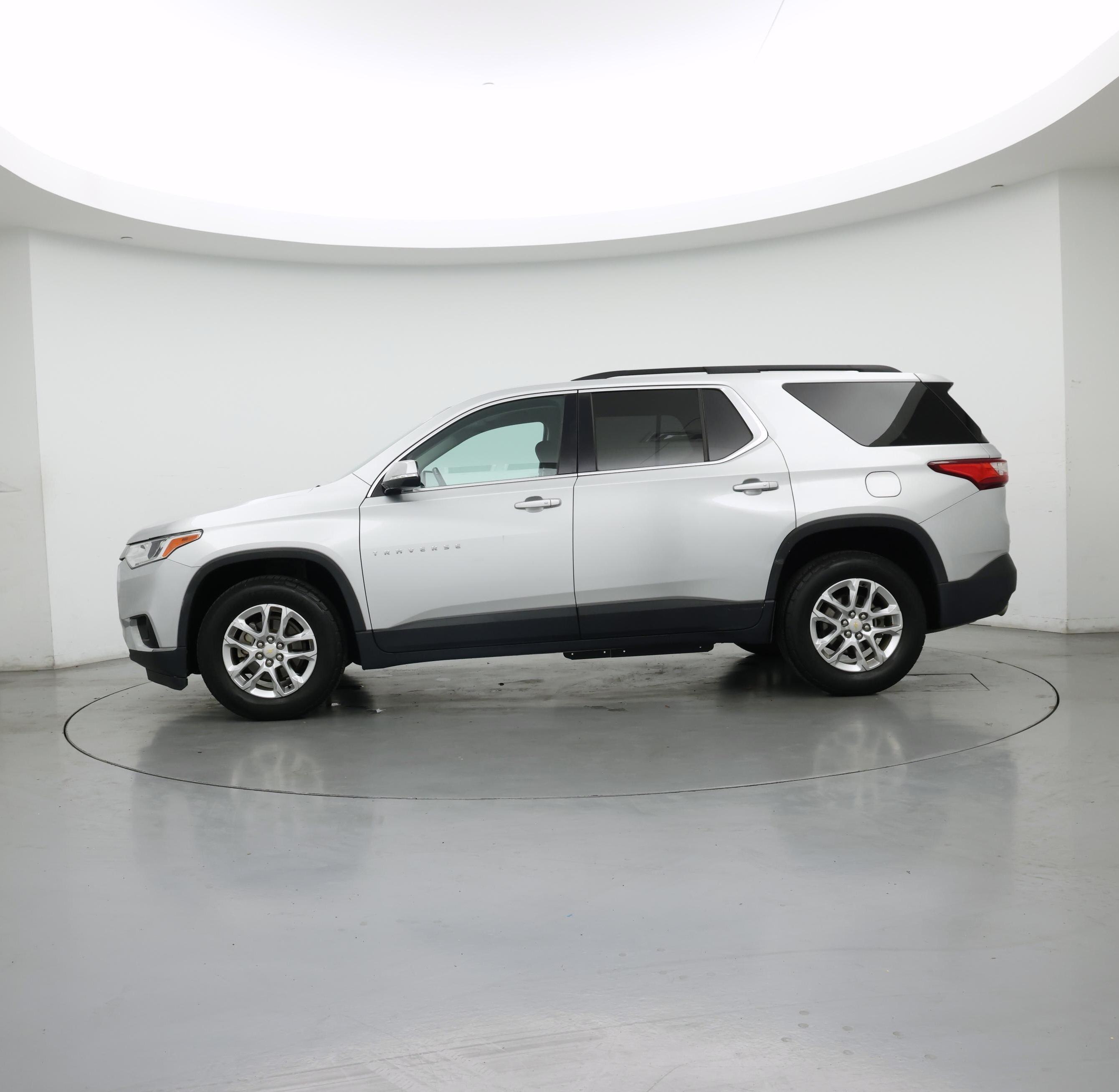 Thumbnail: 2019 Chevrolet Traverse - 3