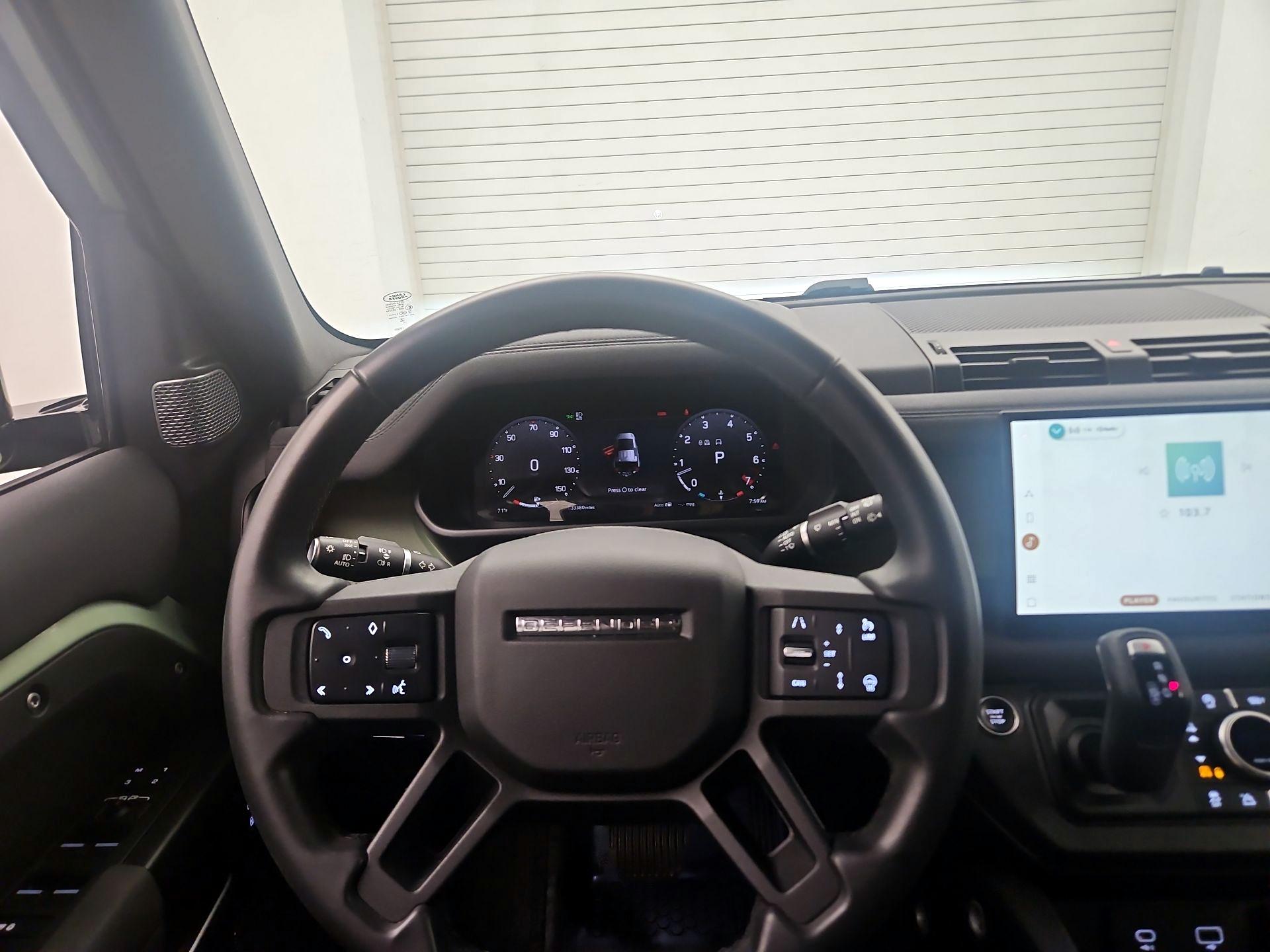 Thumbnail: 2023 Land Rover Defender - 10