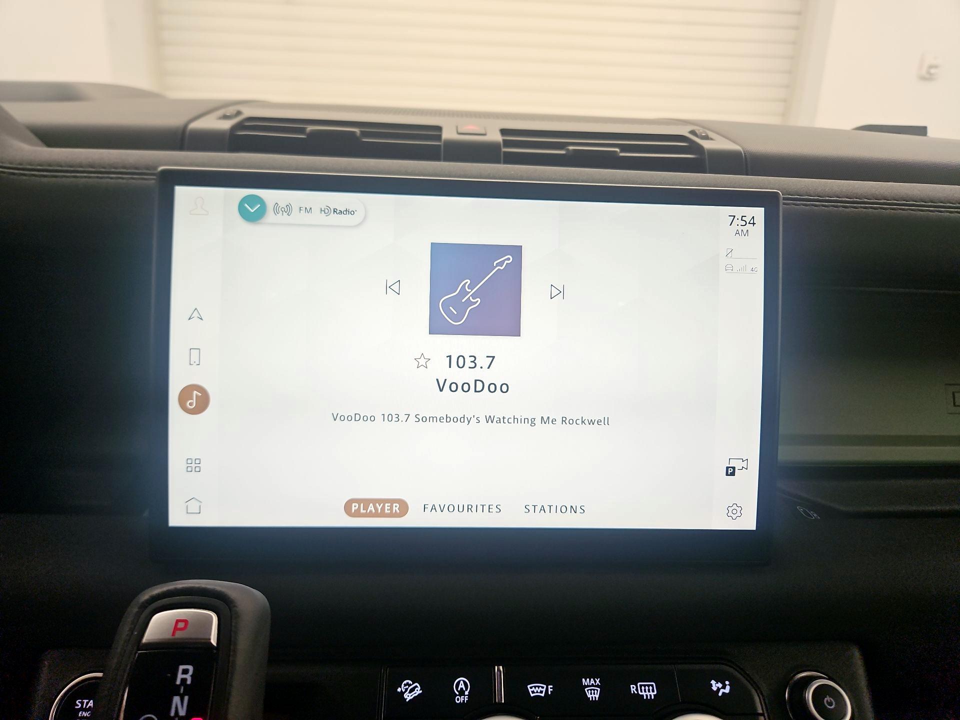 Thumbnail: 2023 Land Rover Defender - 15