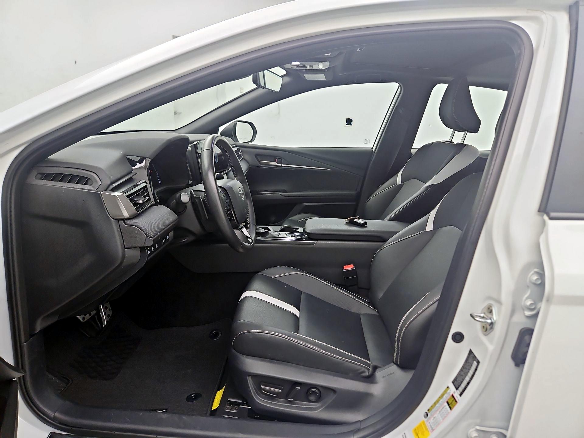 Thumbnail: 2025 Toyota Camry - 11