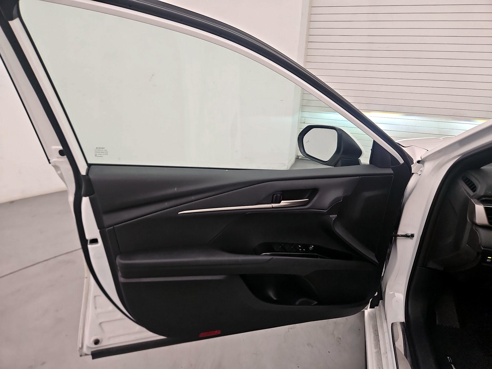 Thumbnail: 2025 Toyota Camry - 12