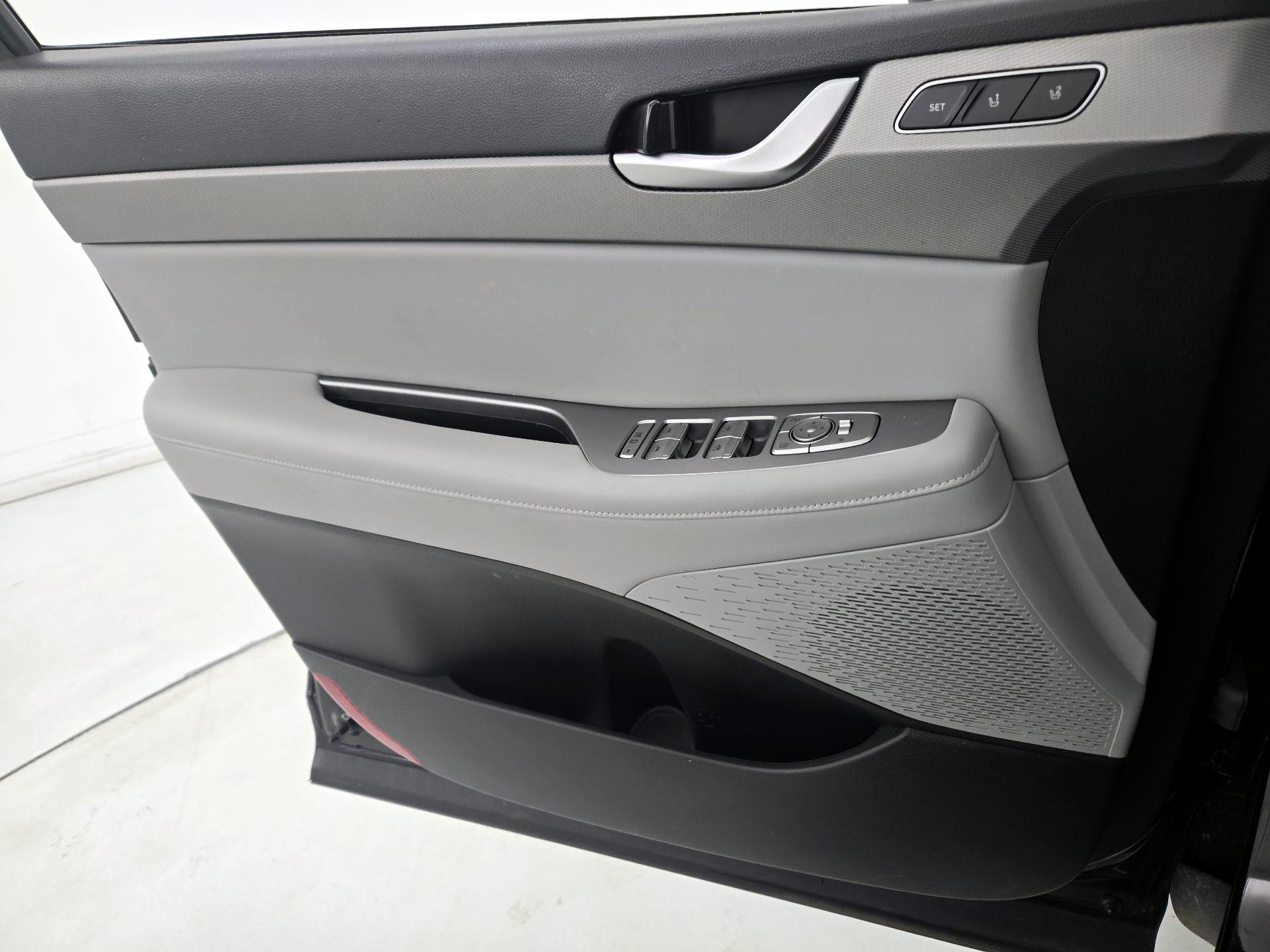 Thumbnail: 2022 Hyundai Palisade - 12