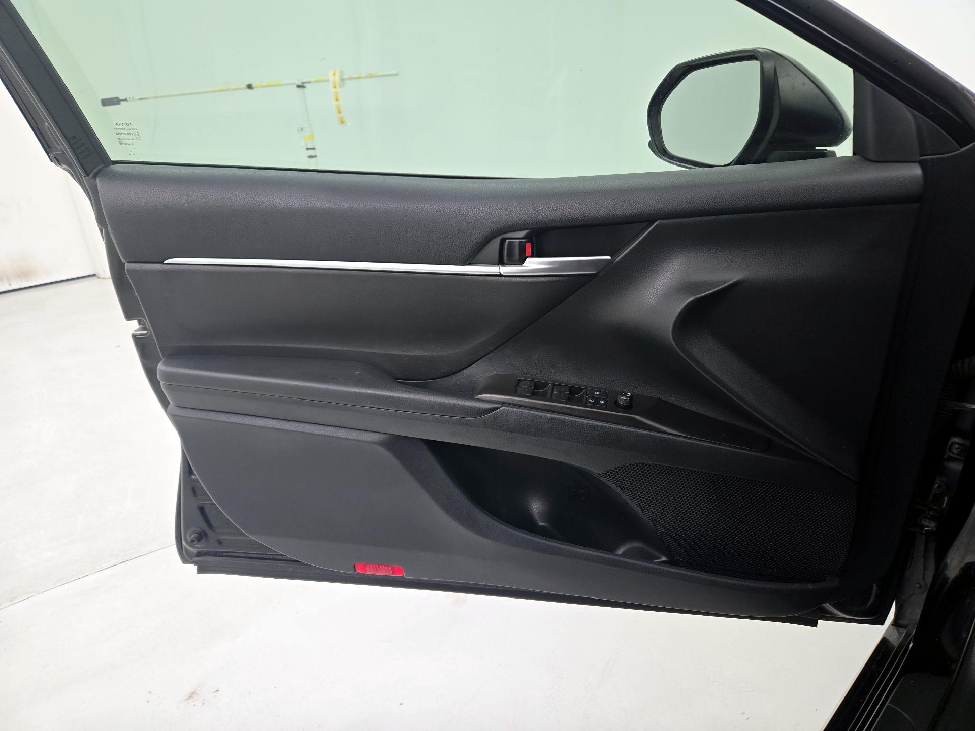 Thumbnail: 2021 Toyota Camry - 12