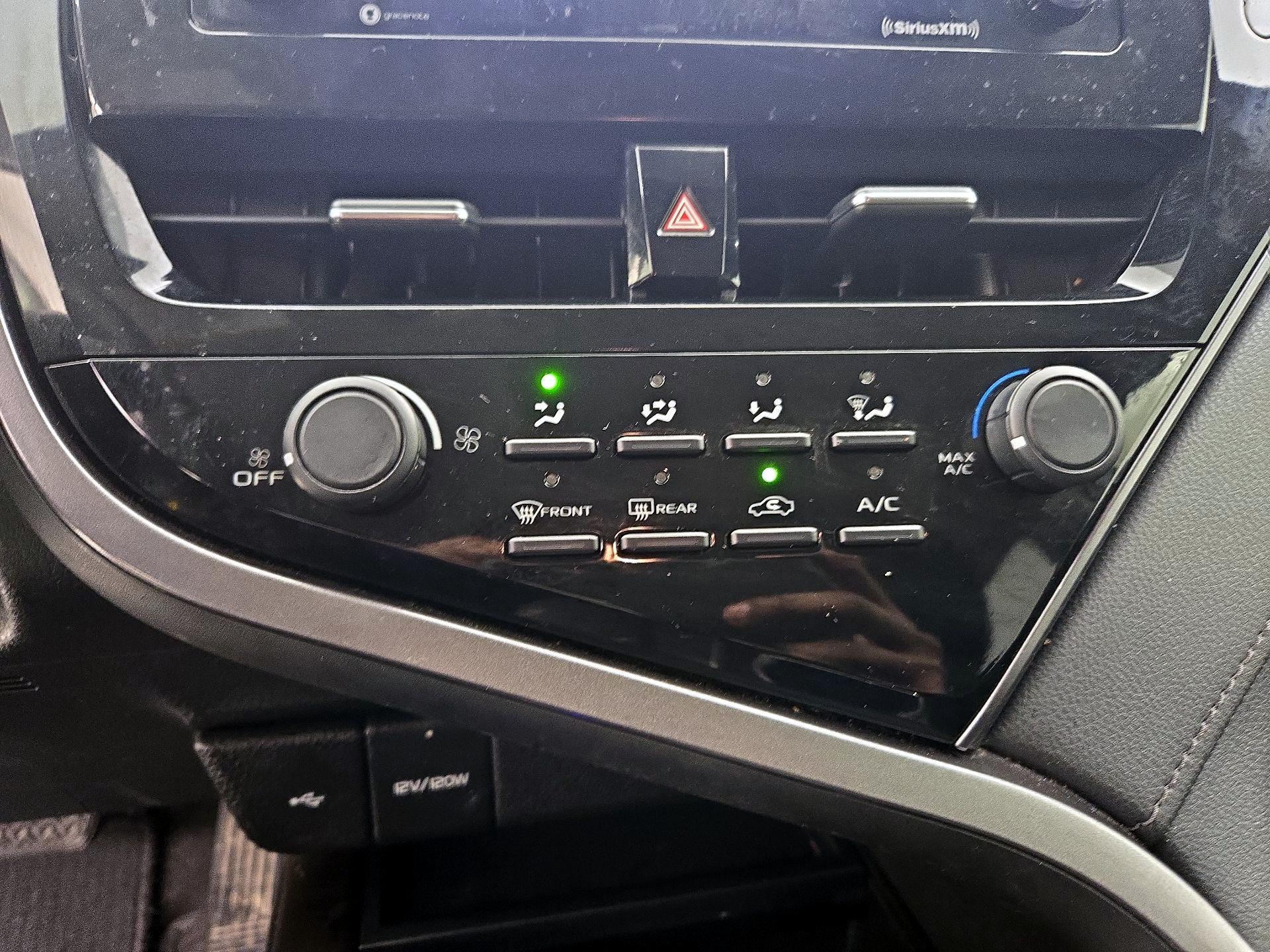 Thumbnail: 2021 Toyota Camry - 17