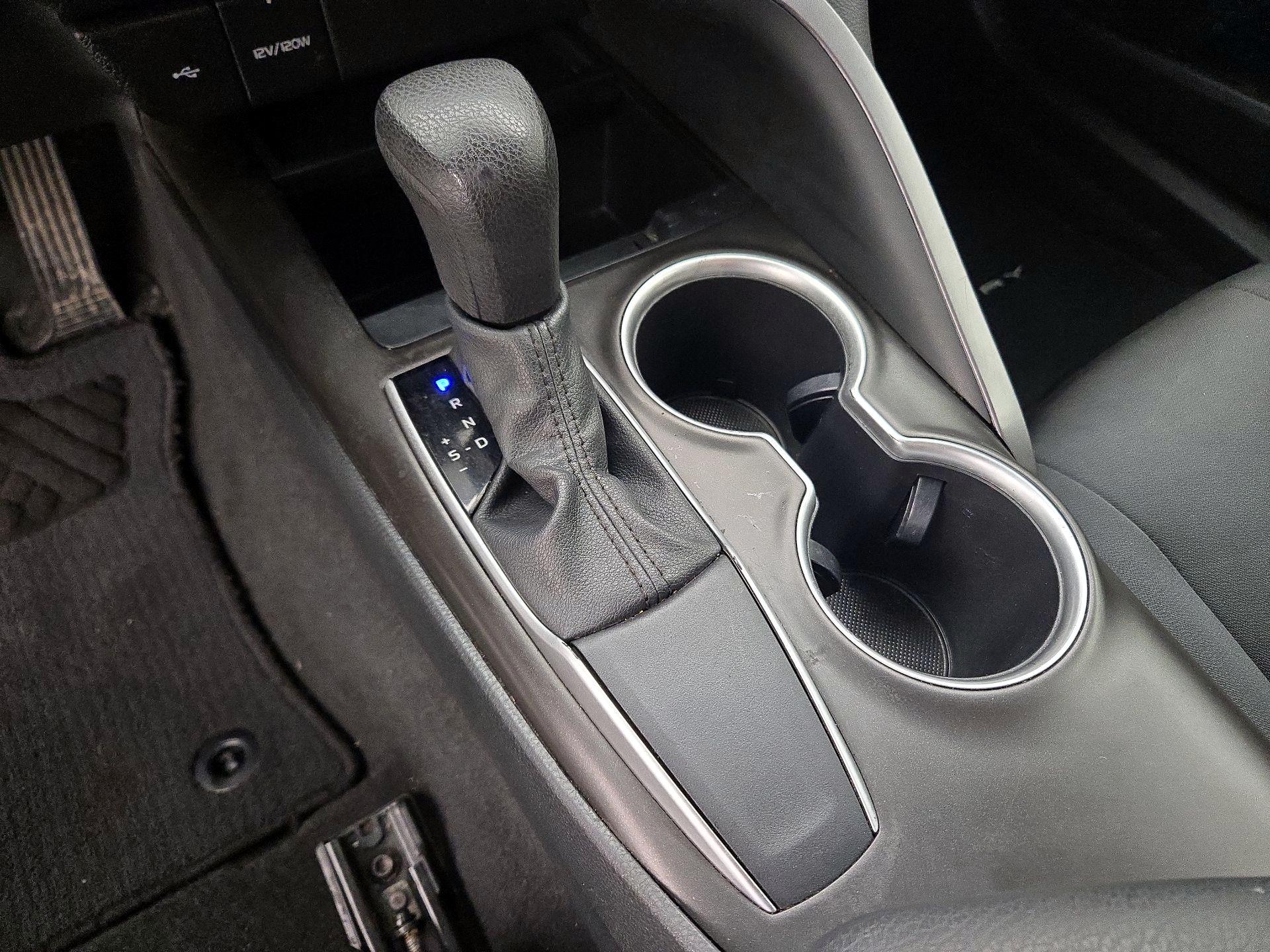 Thumbnail: 2021 Toyota Camry - 18