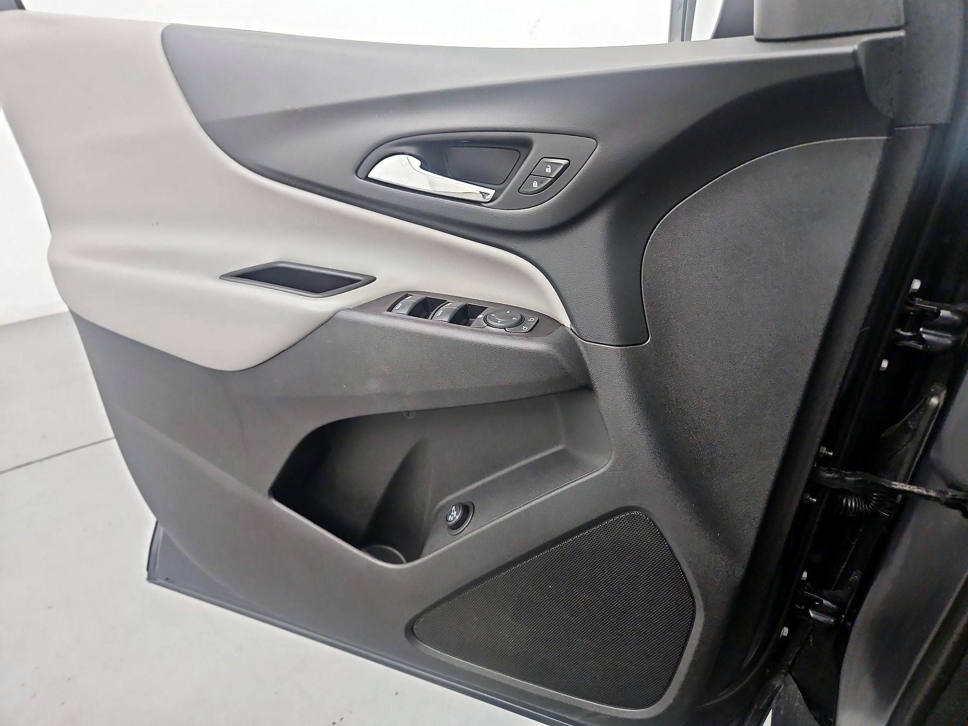 Thumbnail: 2022 Chevrolet Equinox - 12
